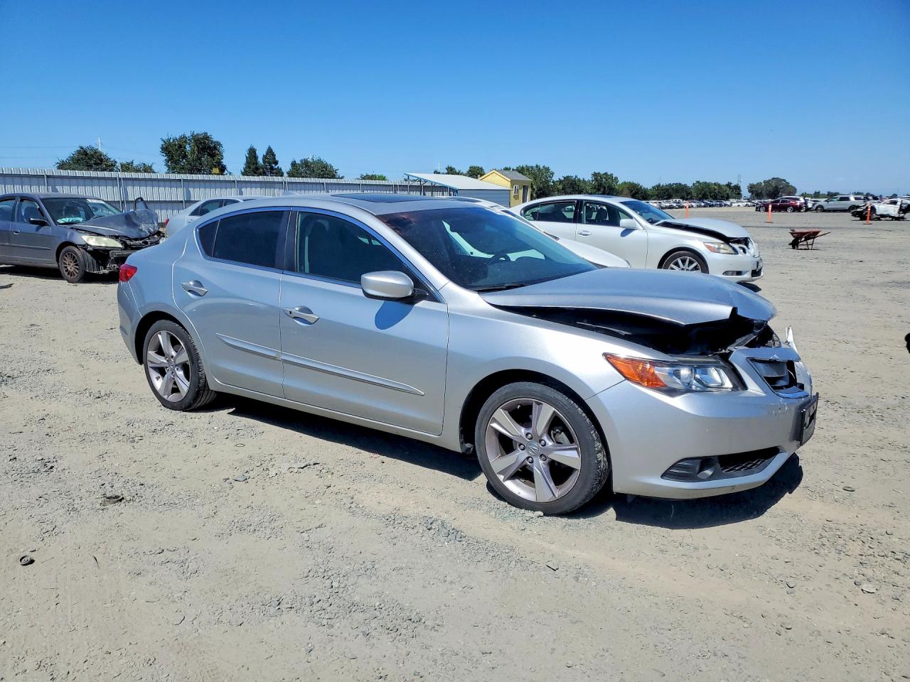 2014 Acura Ilx 20 Tech Silver vin: 19VDE1F72EE009867