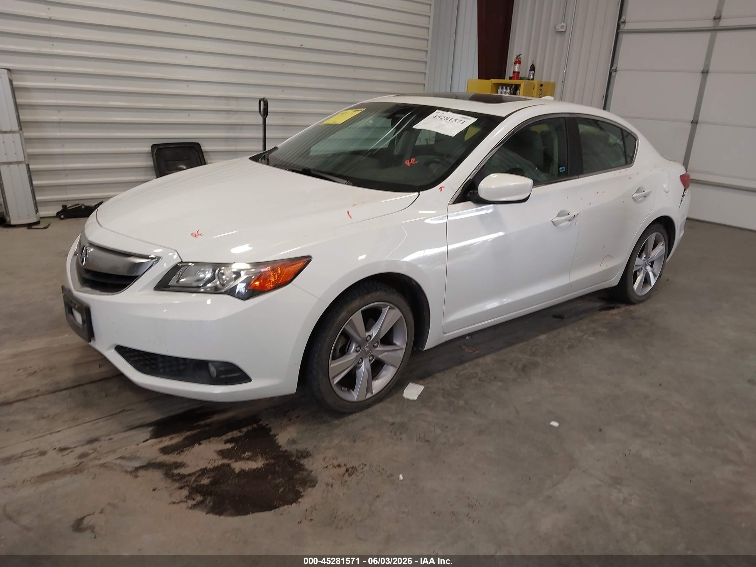 2014 Acura Ilx 2.0l White vin: 19VDE1F73EE014561
