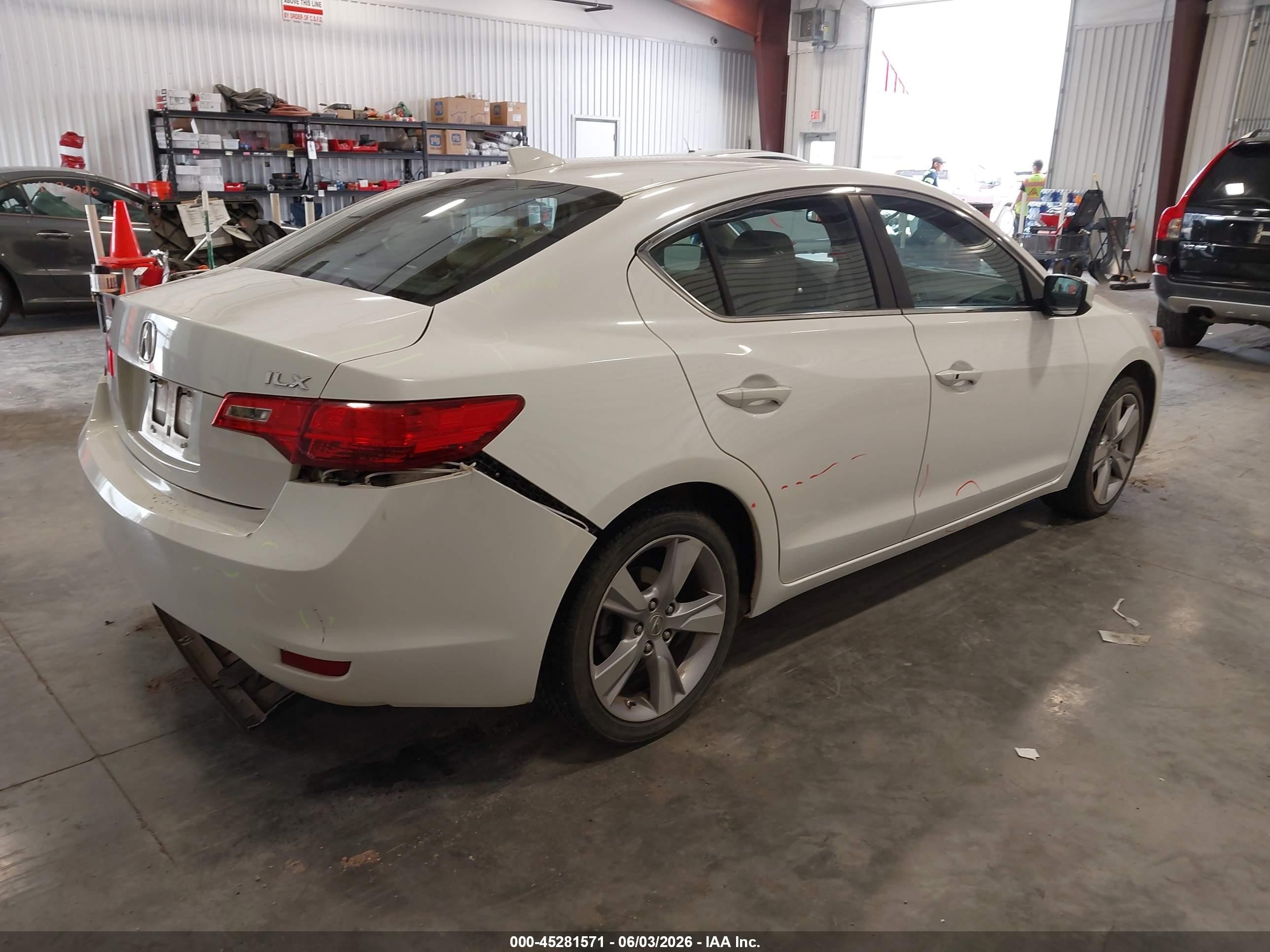 2014 Acura Ilx 2.0l White vin: 19VDE1F73EE014561