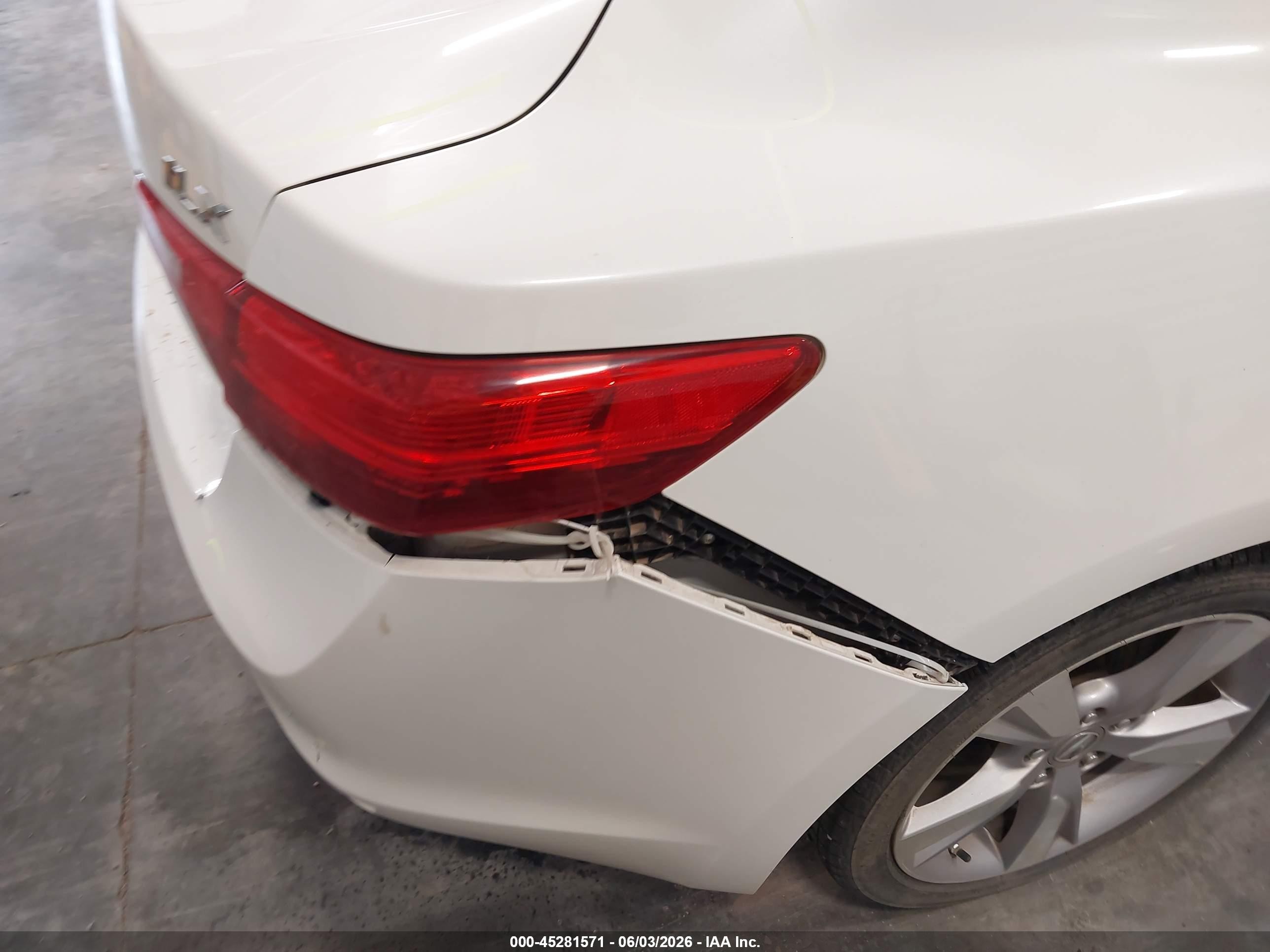 2014 Acura Ilx 2.0l White vin: 19VDE1F73EE014561