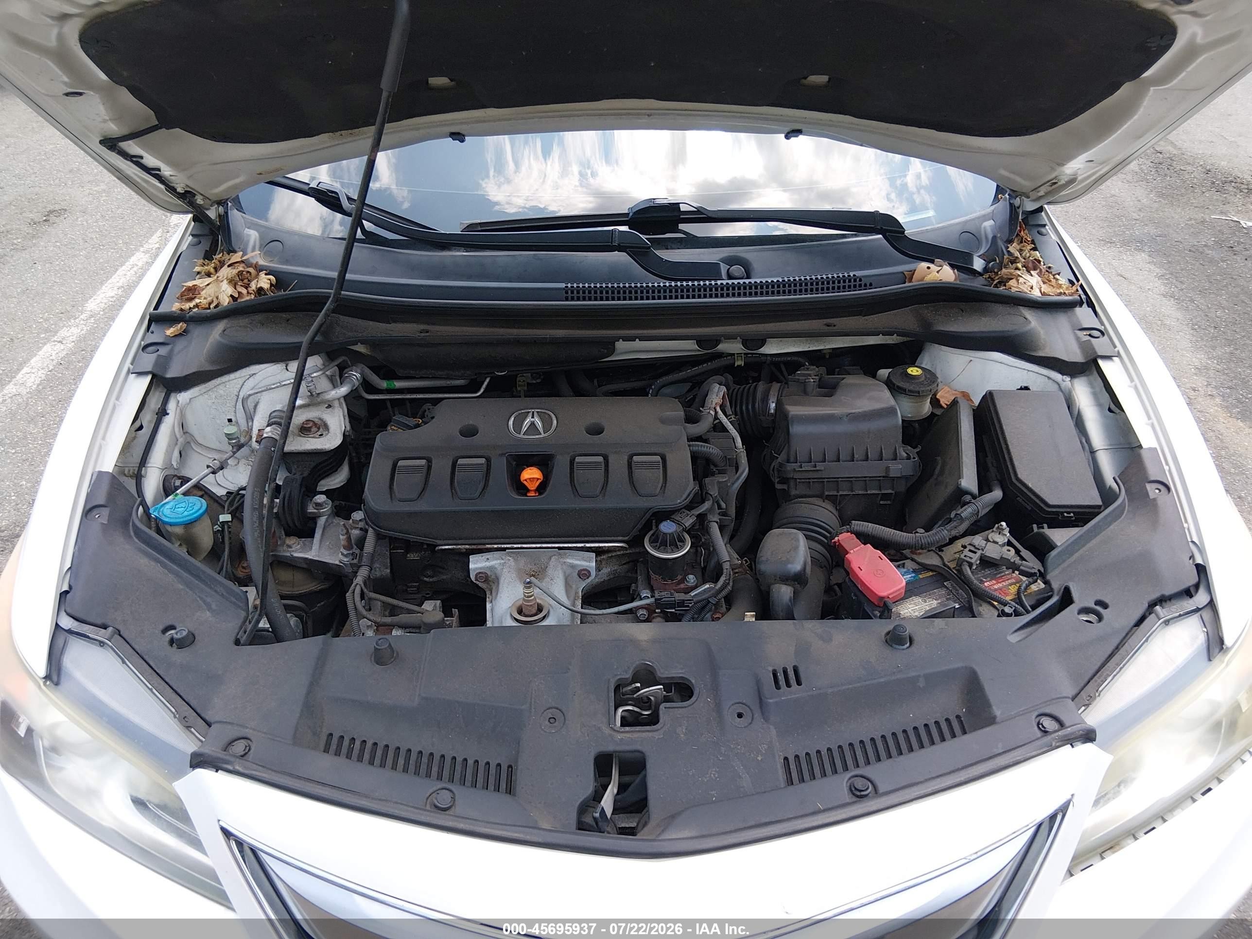 2013 Acura Ilx 2.0l White vin: 19VDE1F75DE009795