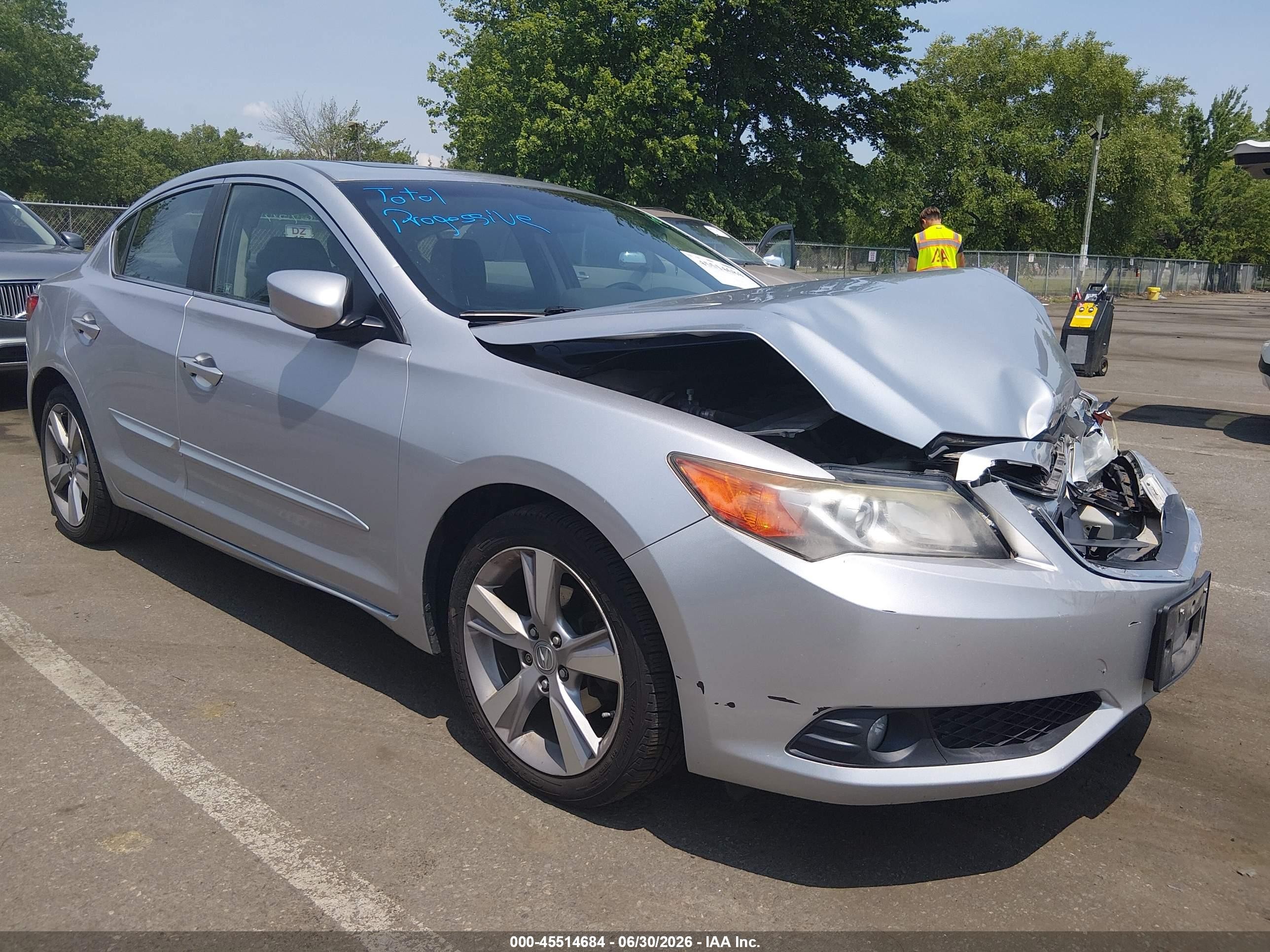2013 Acura Ilx 2.0l Silver vin: 19VDE1F76DE012348