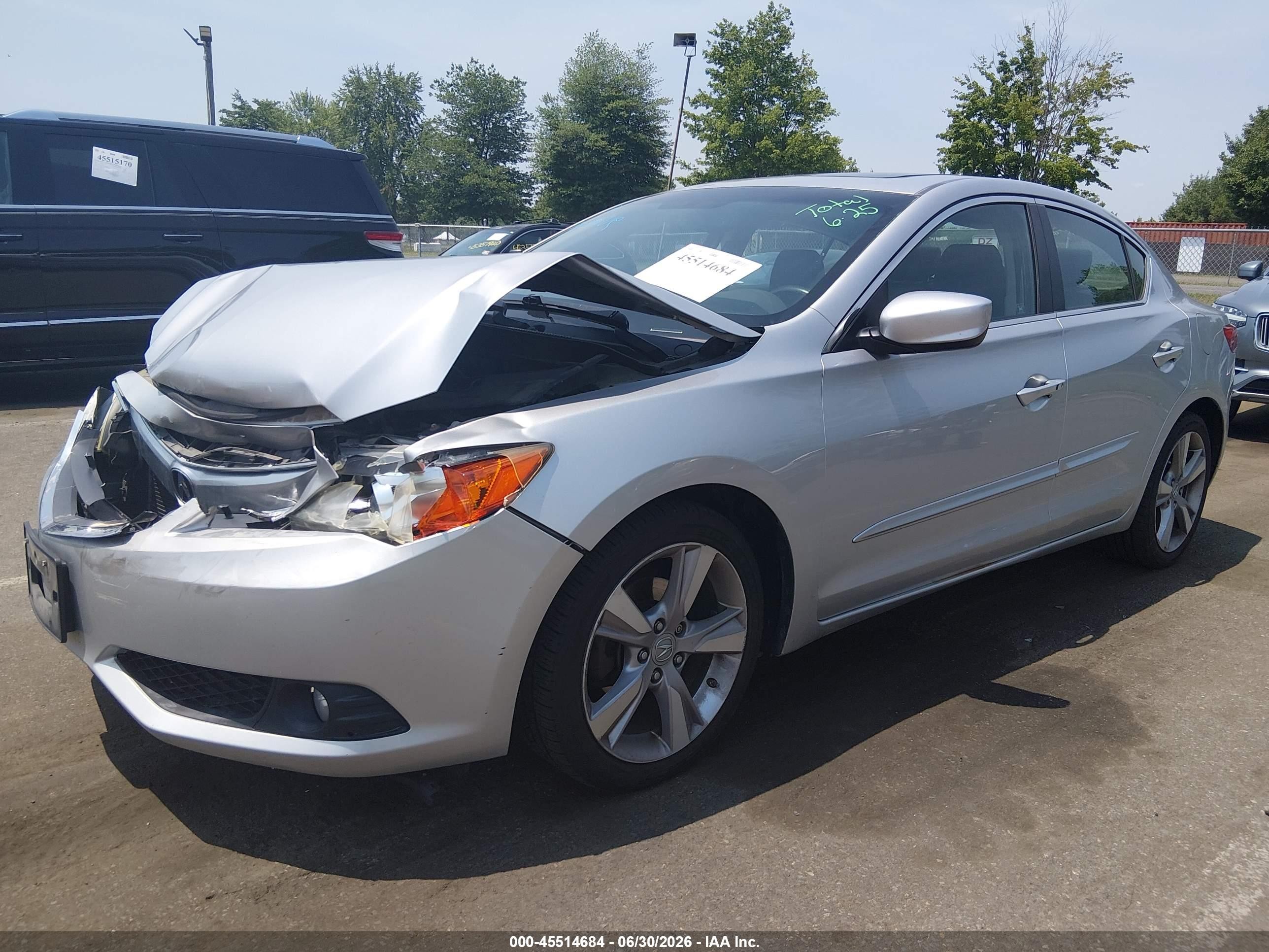2013 Acura Ilx 2.0l Silver vin: 19VDE1F76DE012348