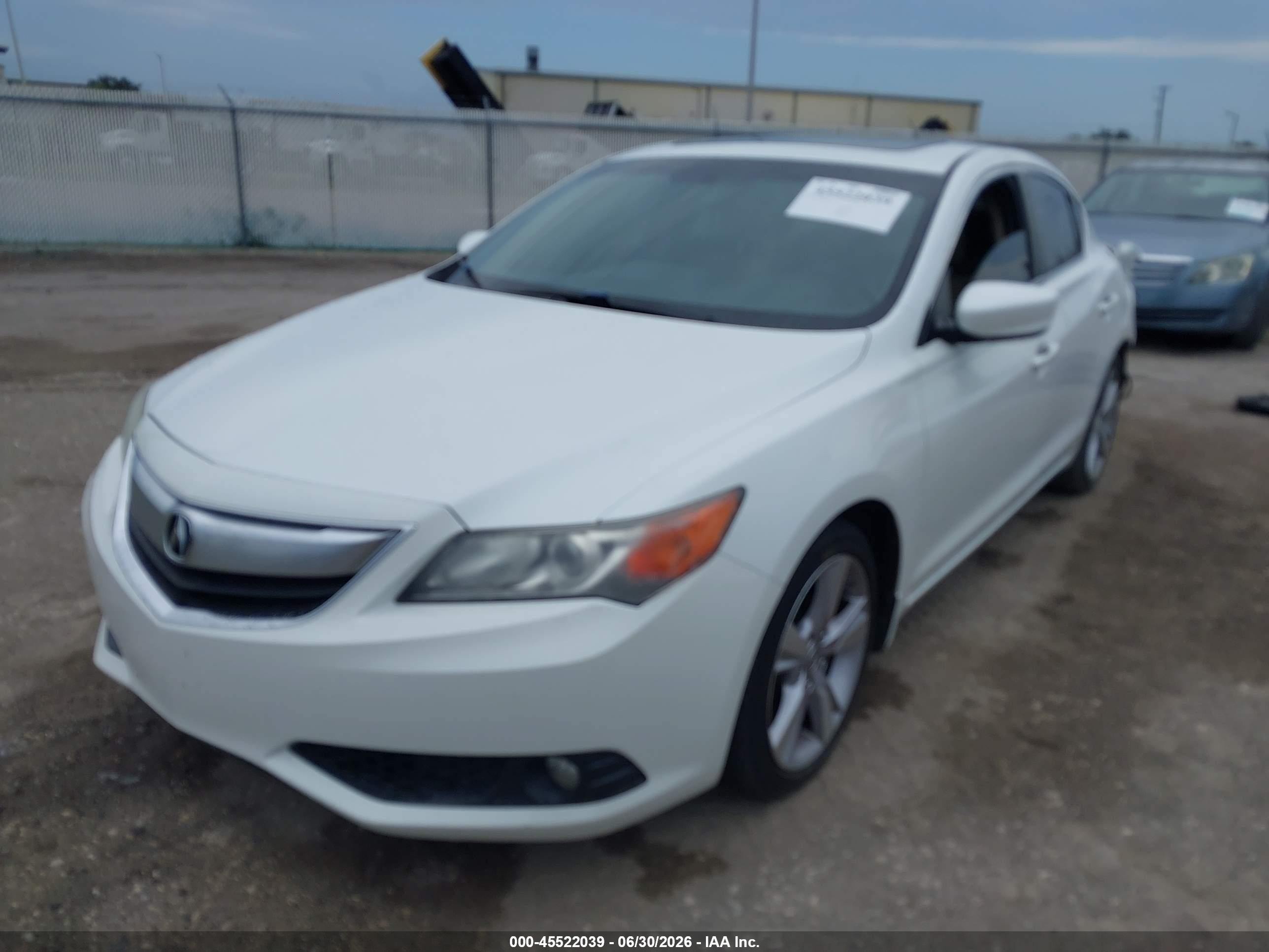 2014 Acura Ilx 2.0l White vin: 19VDE1F78EE013549