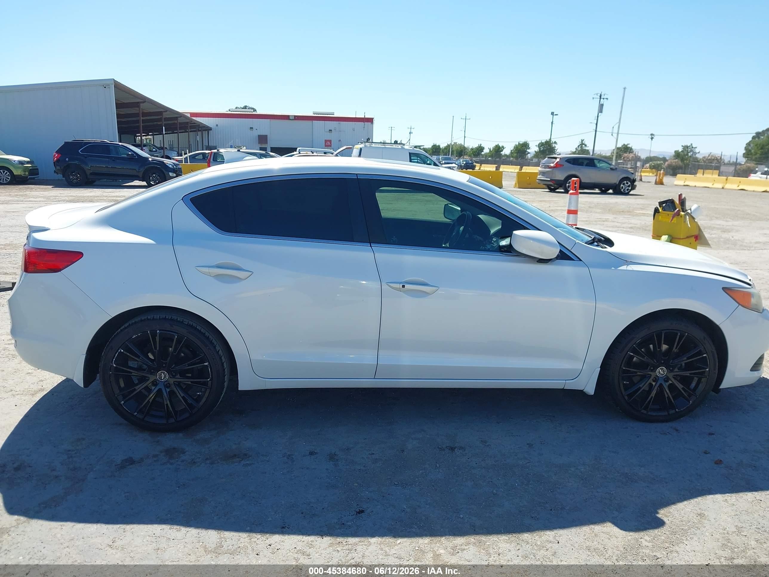 2014 Acura Ilx 2.0l White vin: 19VDE1F78EE014748