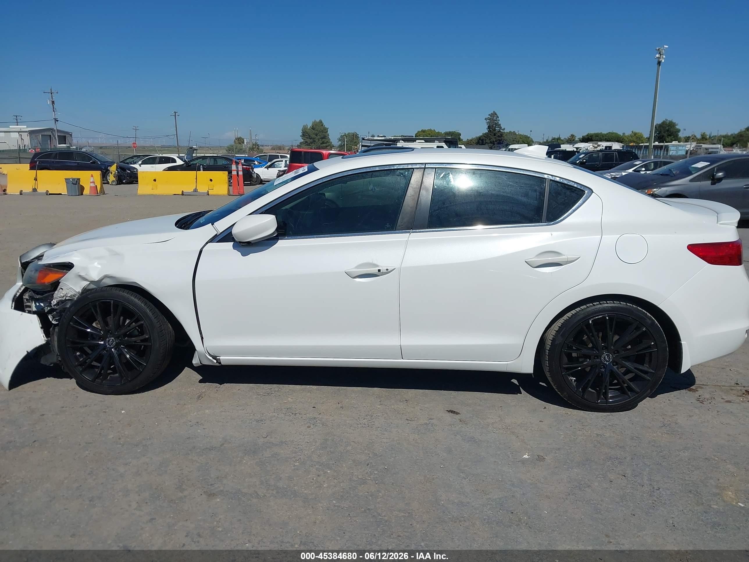 2014 Acura Ilx 2.0l White vin: 19VDE1F78EE014748