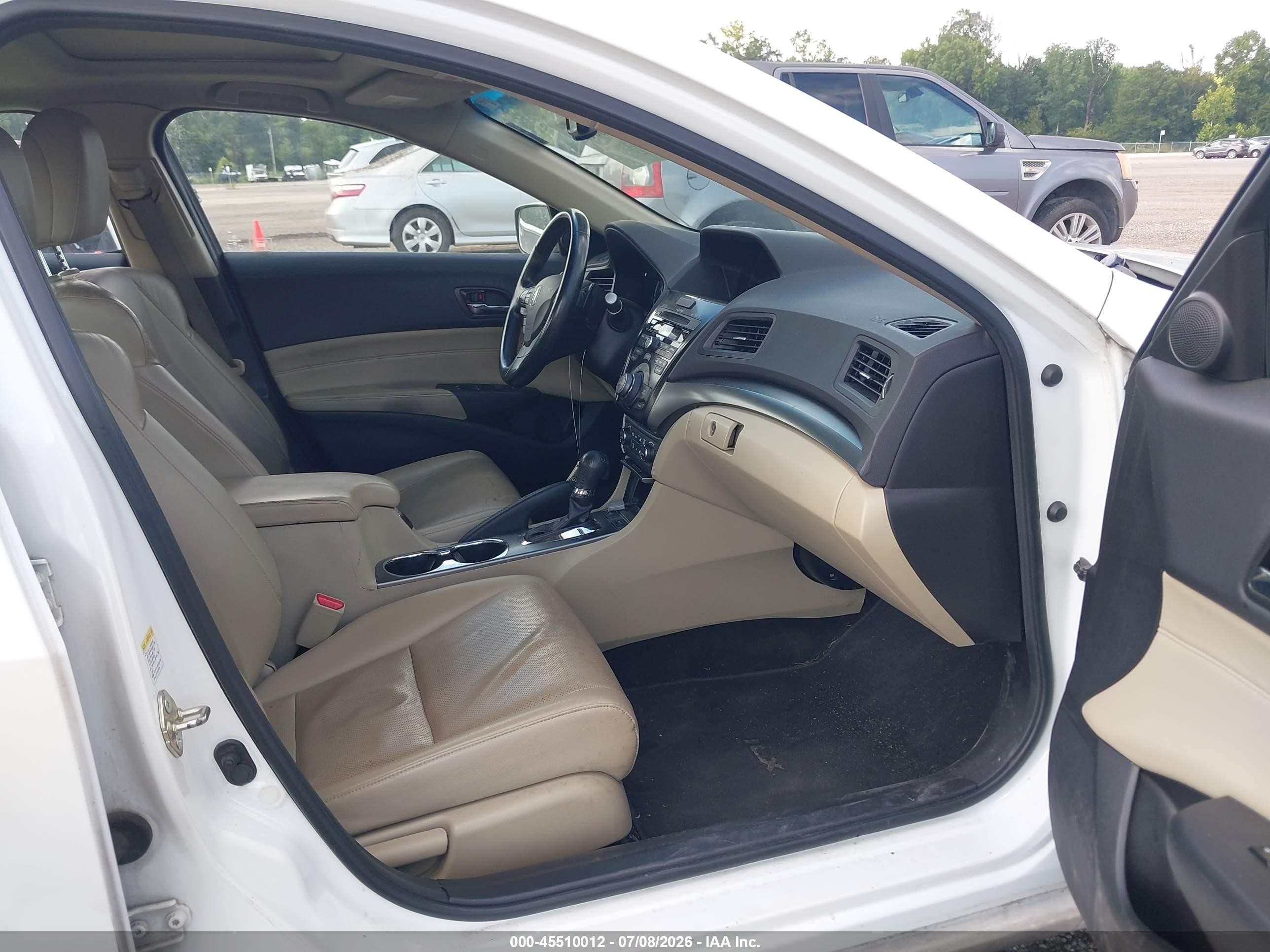 2013 Acura Ilx 2.0l White vin: 19VDE1F7XDE011297