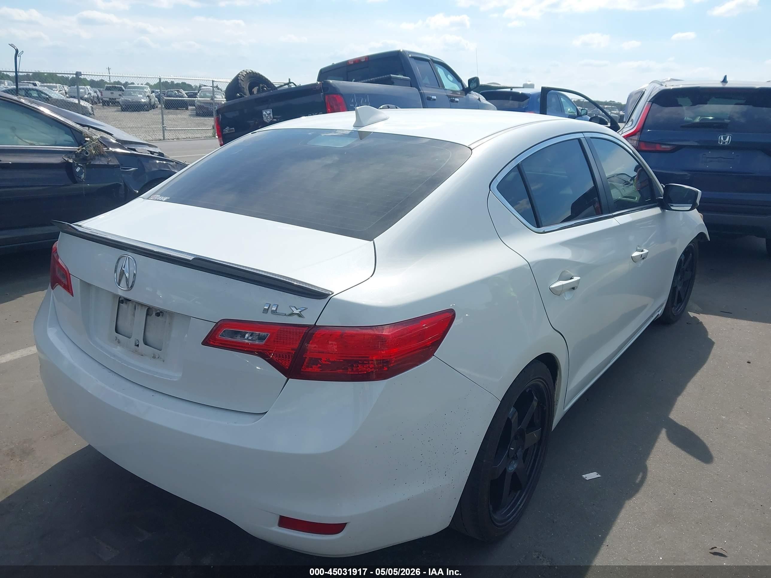 2013 Acura Ilx 2.4l White vin: 19VDE2E50DE001058