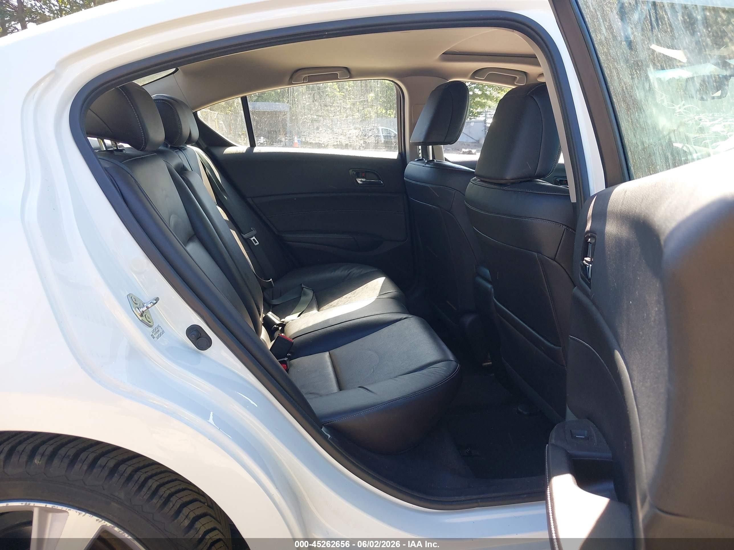 2015 Acura Ilx 2.4l White vin: 19VDE2E52FE000092