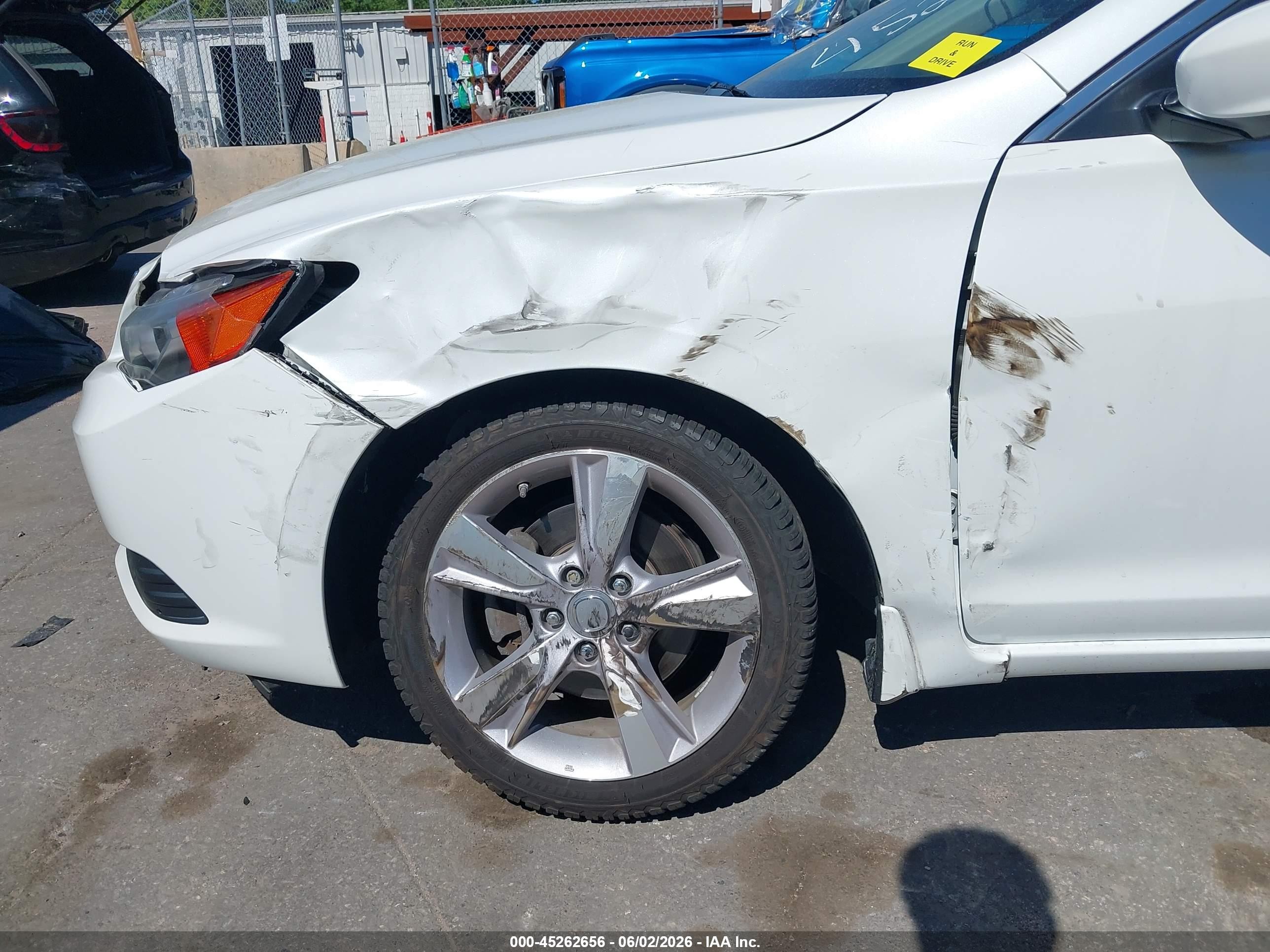 2015 Acura Ilx 2.4l White vin: 19VDE2E52FE000092