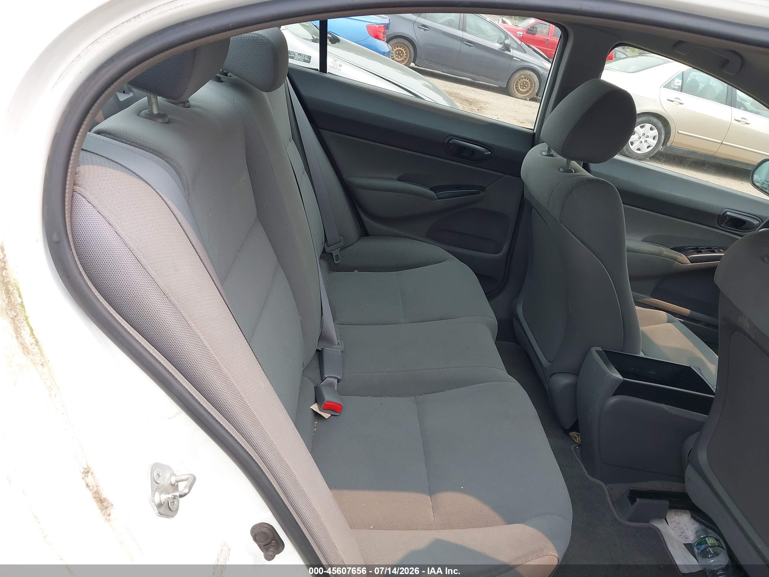 2009 Honda Civic Vp White vin: 19XFA16369E021230
