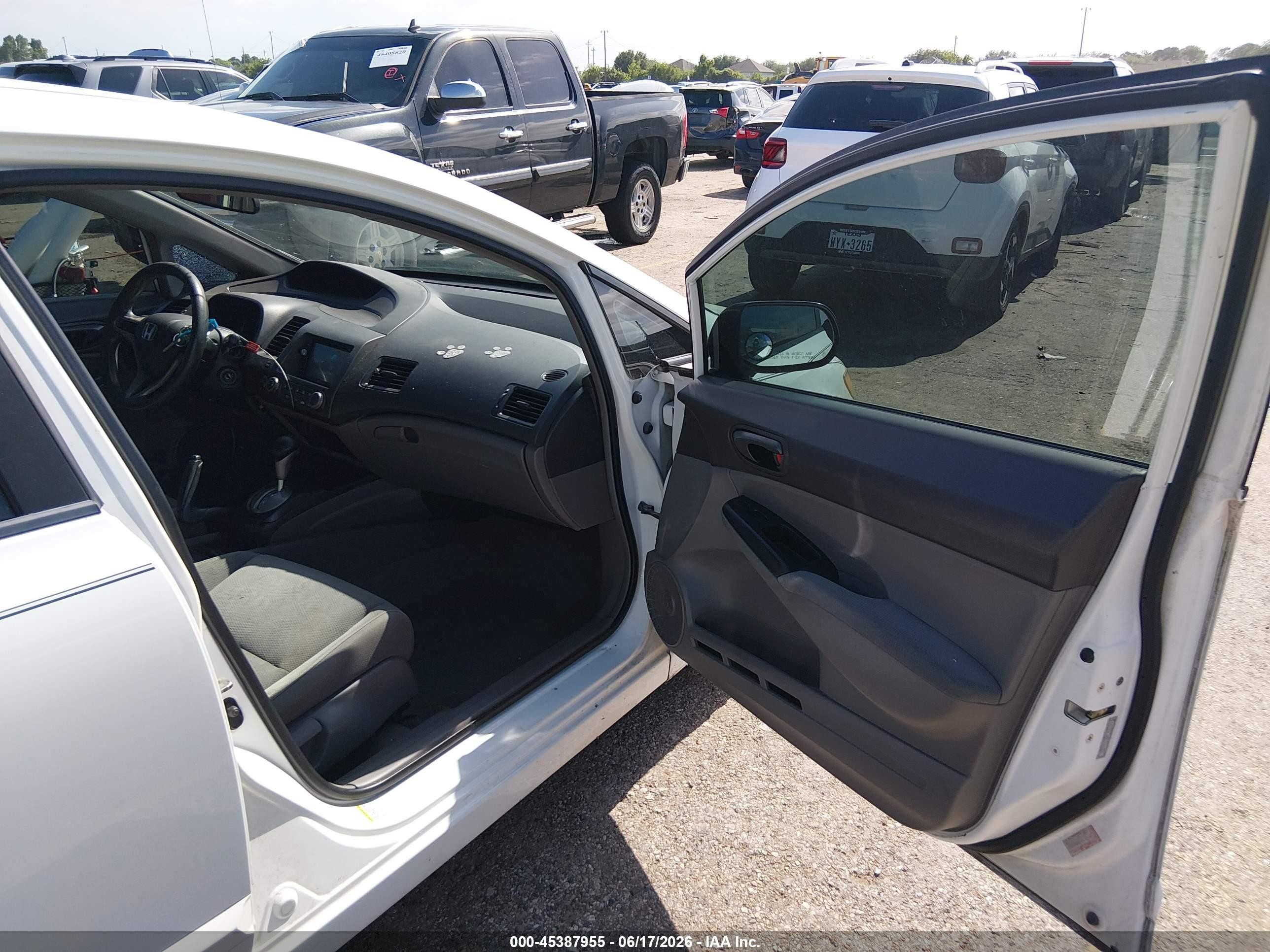 2009 Honda Civic Vp Белый vin: 19XFA16399E031489