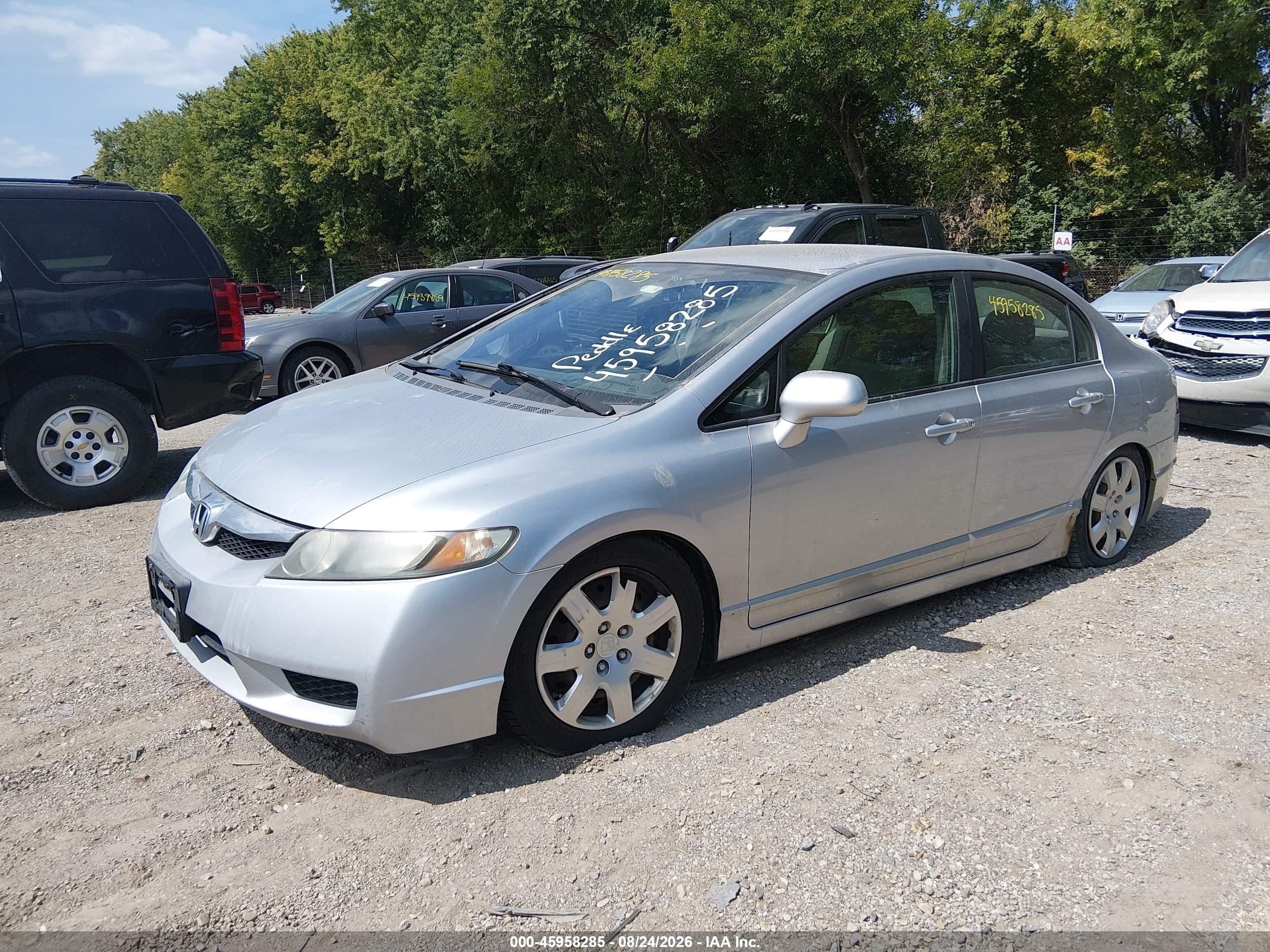 2009 Honda Civic Lx Серебряный vin: 19XFA16539E046684