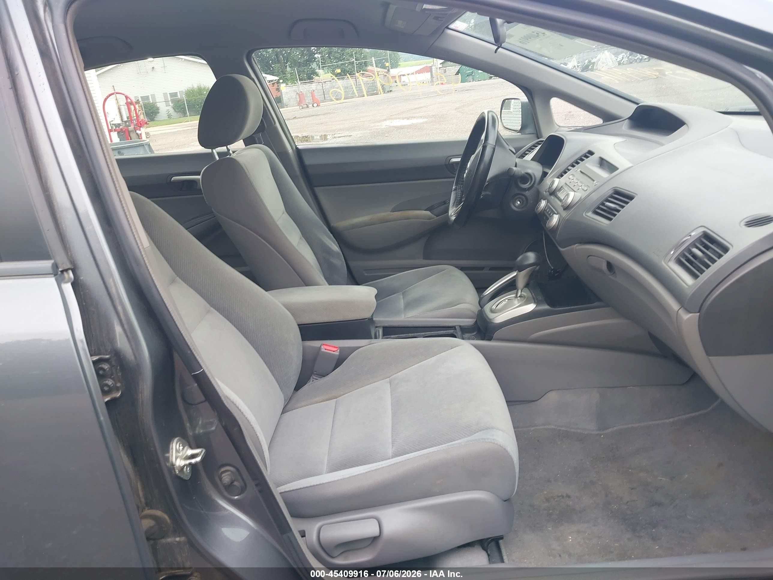 2009 Honda Civic Lx Gray vin: 19XFA16549E025181