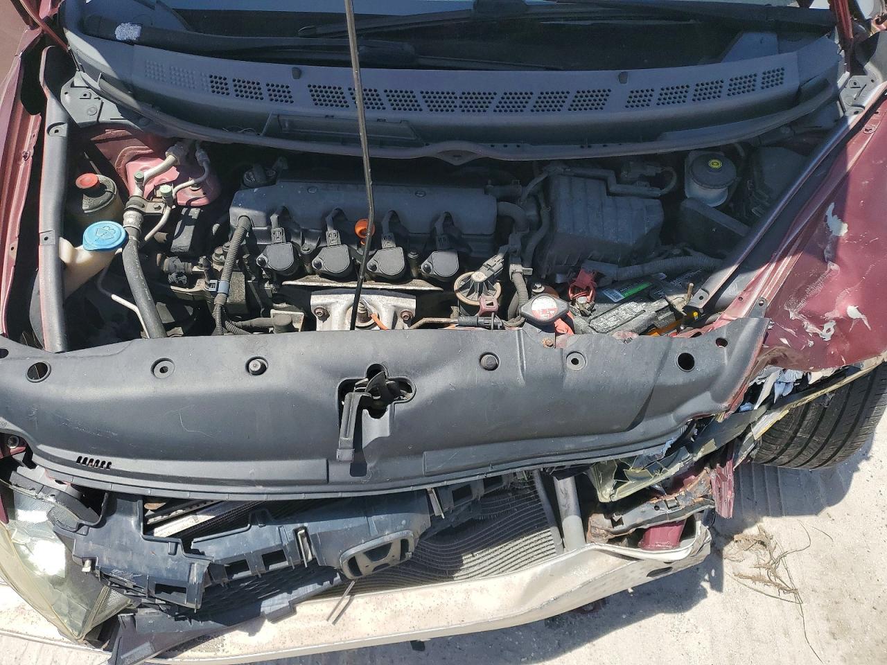 2009 Honda Civic Lx Красный vin: 19XFA16559E005697