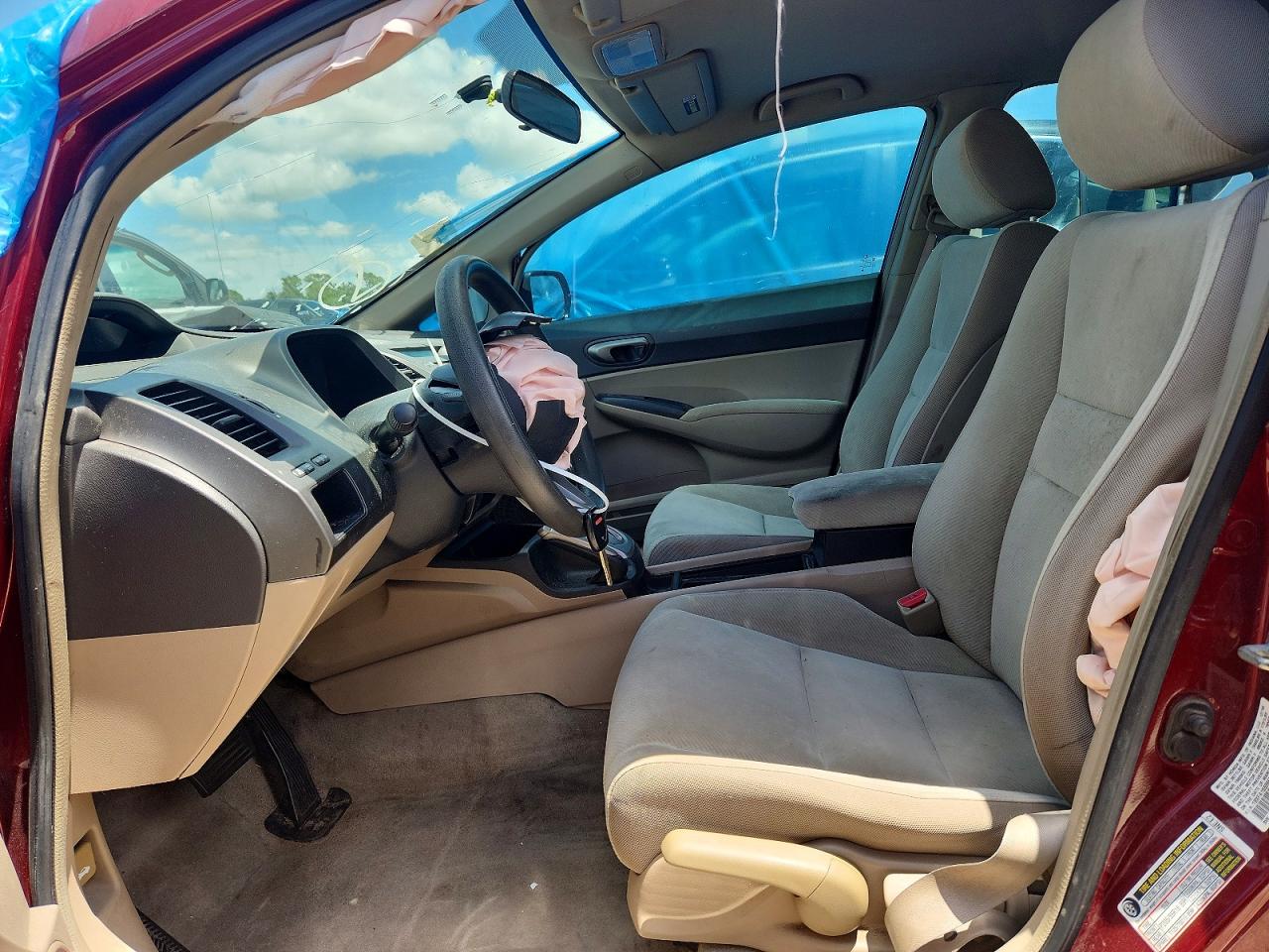 2009 Honda Civic Lx Красный vin: 19XFA16559E005697