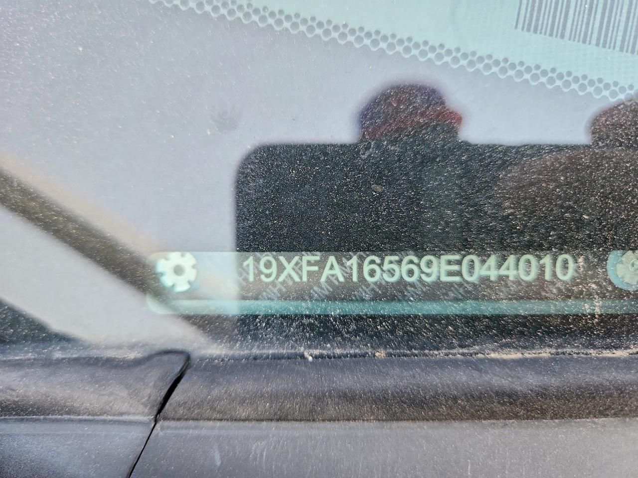 2009 Honda Civic Lx Silver vin: 19XFA16569E044010