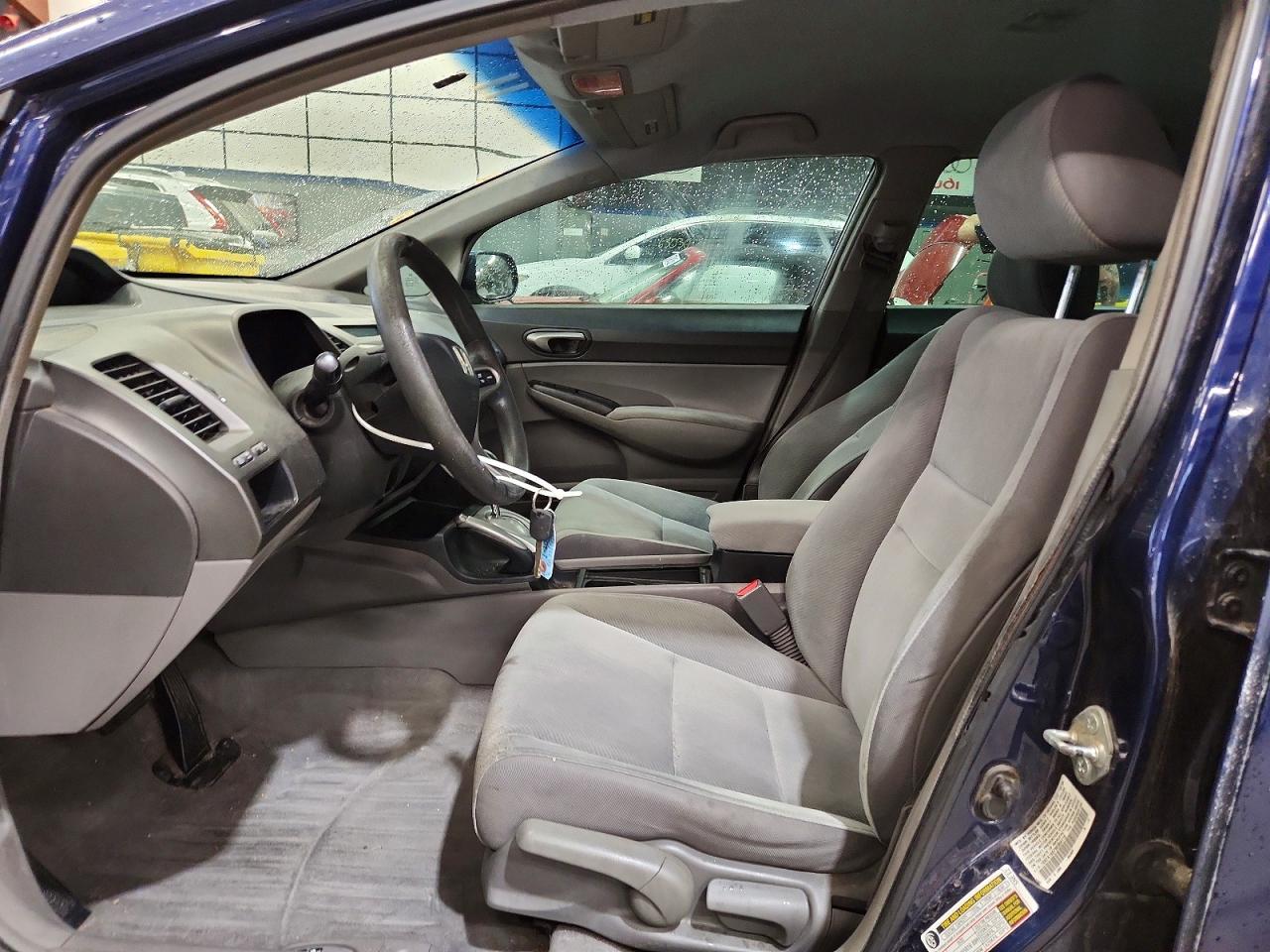 2009 Honda Civic Lx Blue vin: 19XFA16579E004115