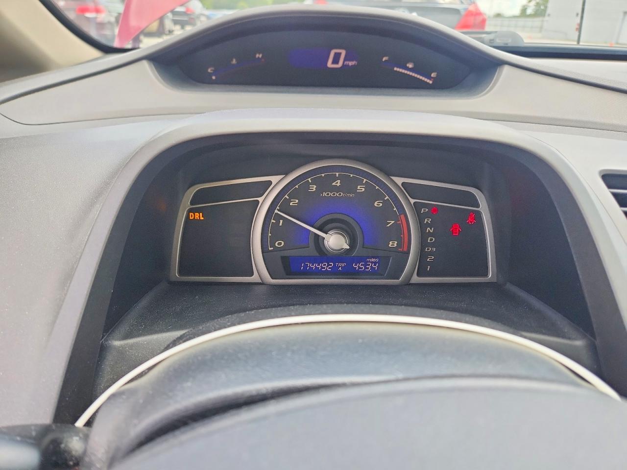 2009 Honda Civic Lx Red vin: 19XFA16589E026477
