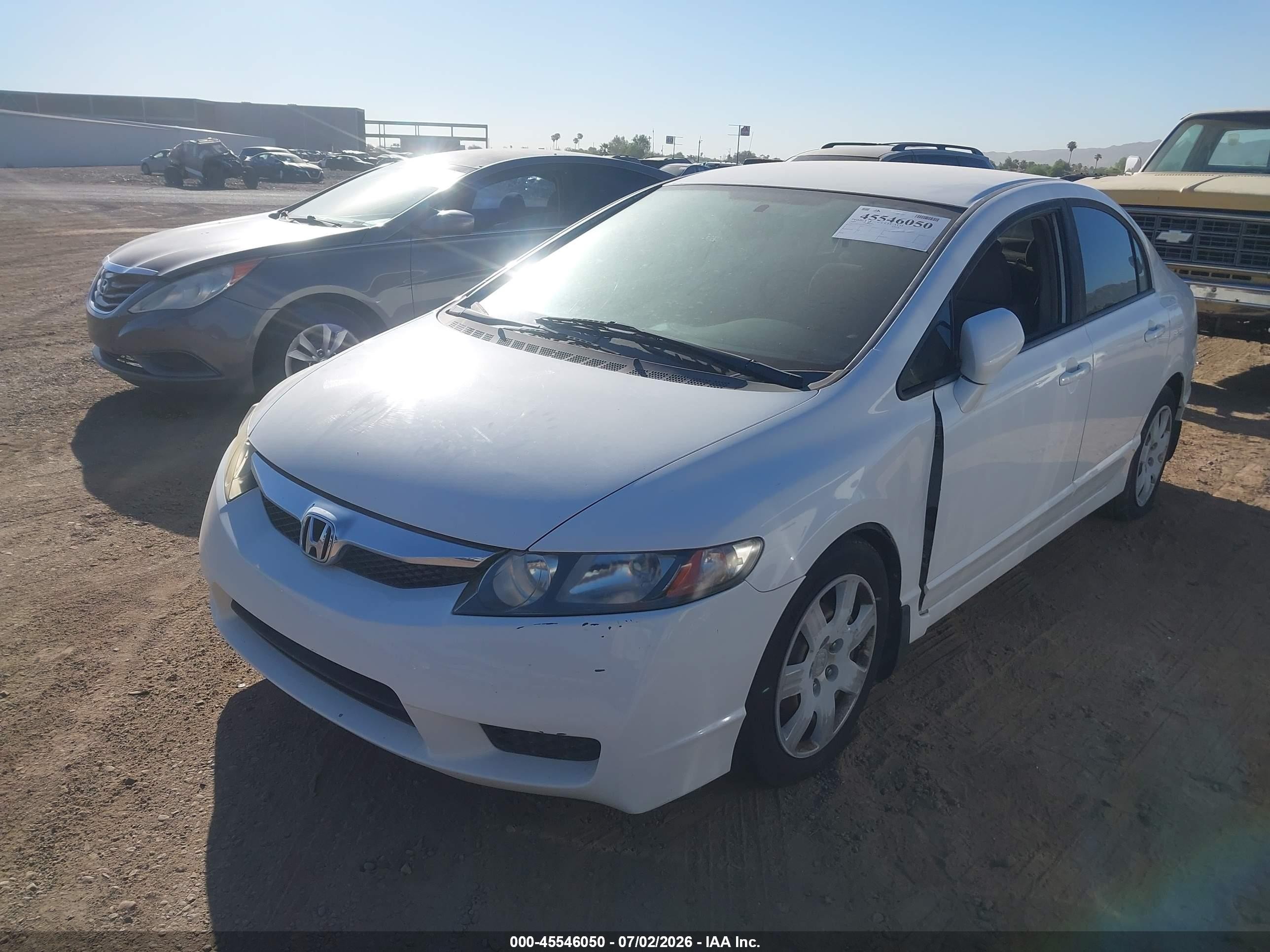 2009 Honda Civic Lx White vin: 19XFA16589E042145