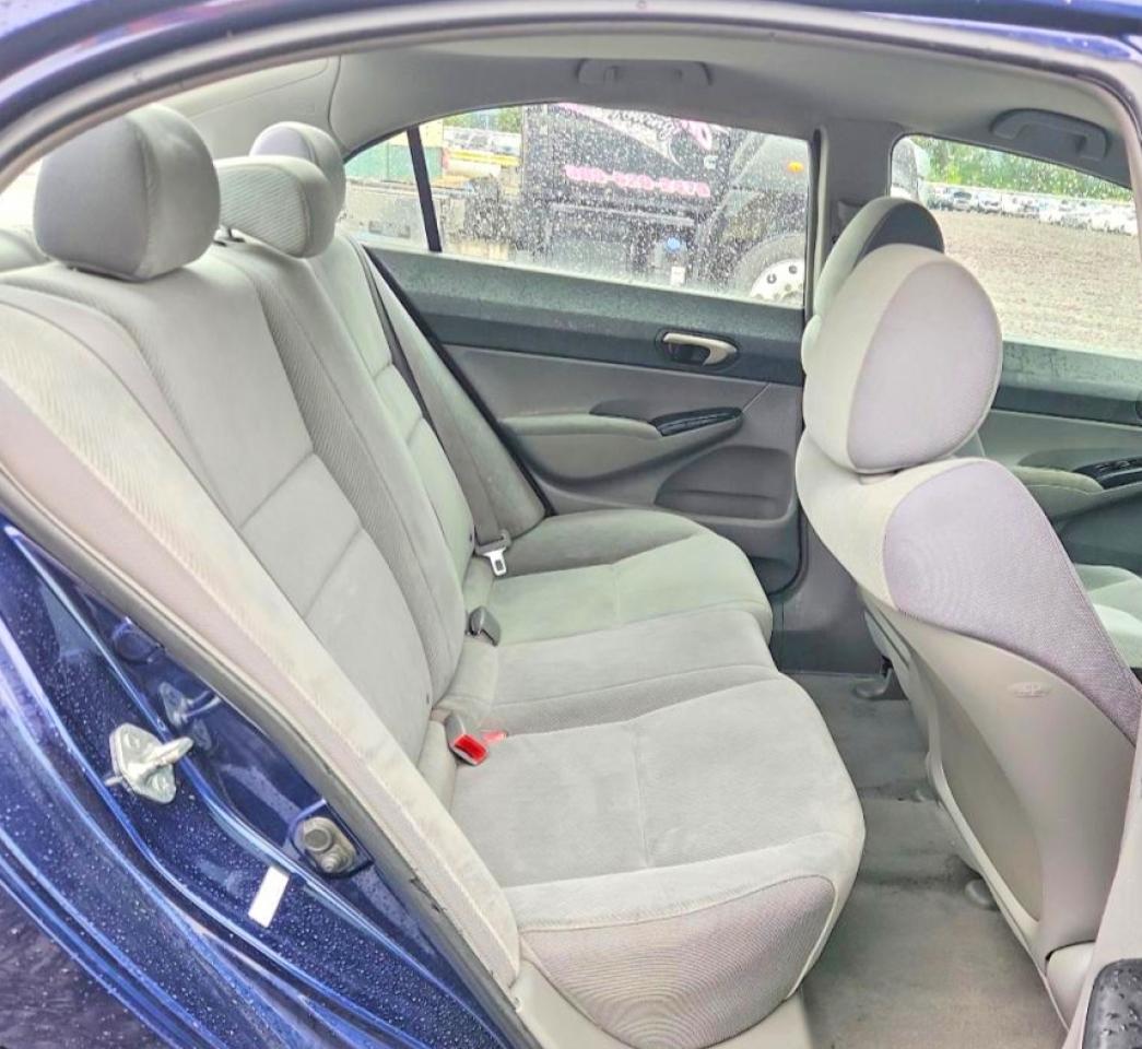 2009 Honda Civic Lx Blue vin: 19XFA16599E004083