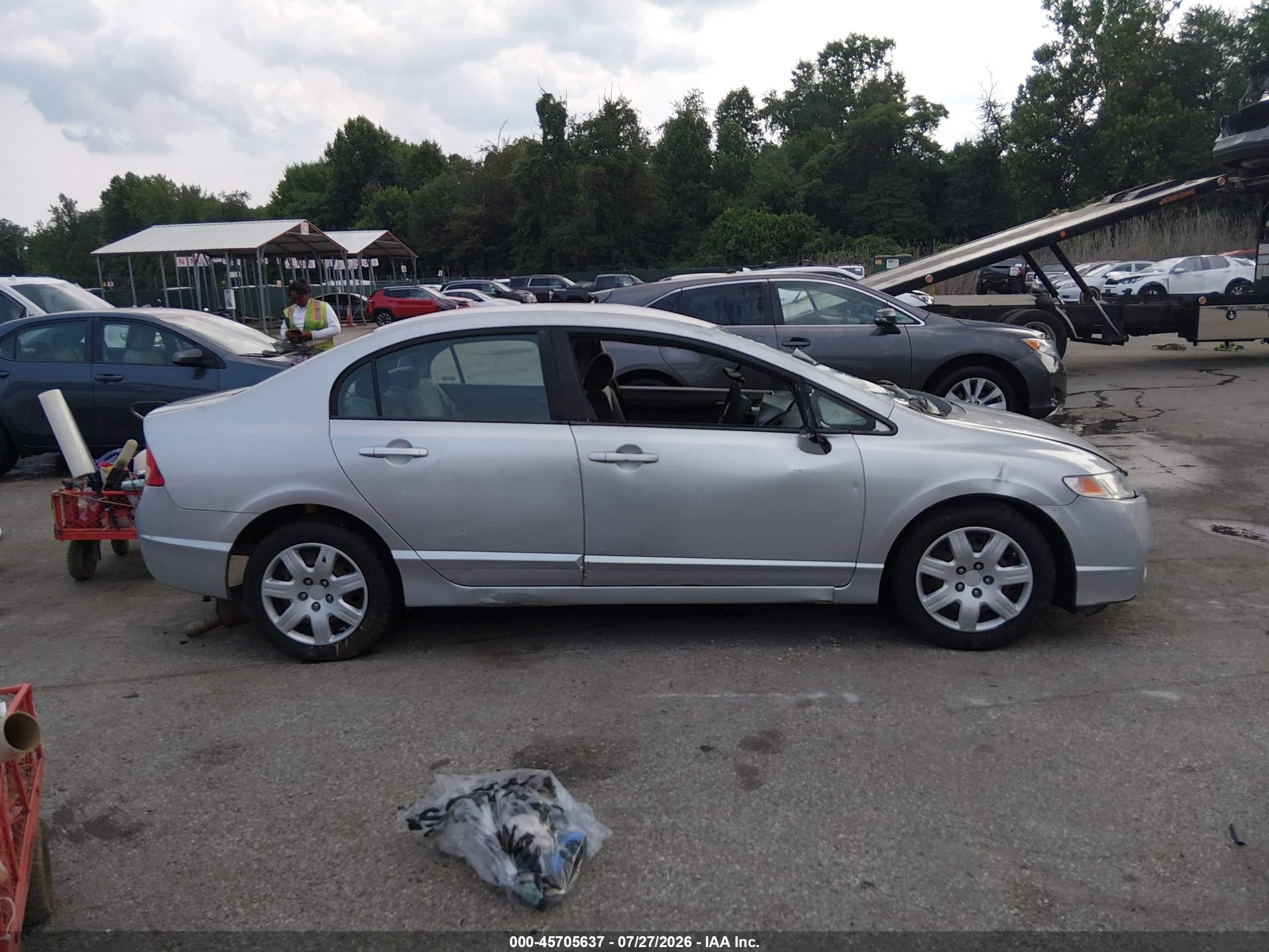 2009 Honda Civic Lx Silver vin: 19XFA16599E018355