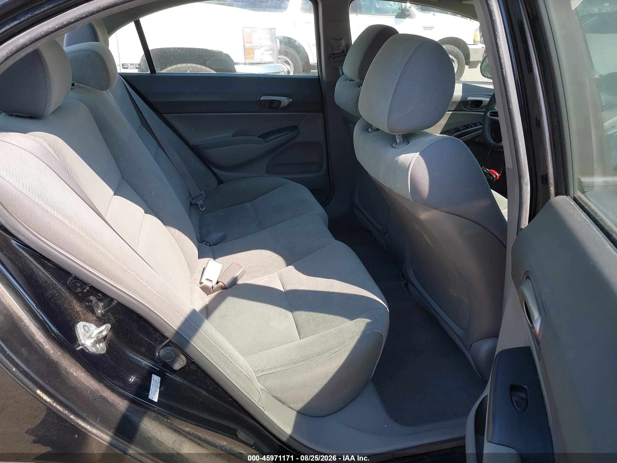 2009 Honda Civic Lx Черный vin: 19XFA16599E045961