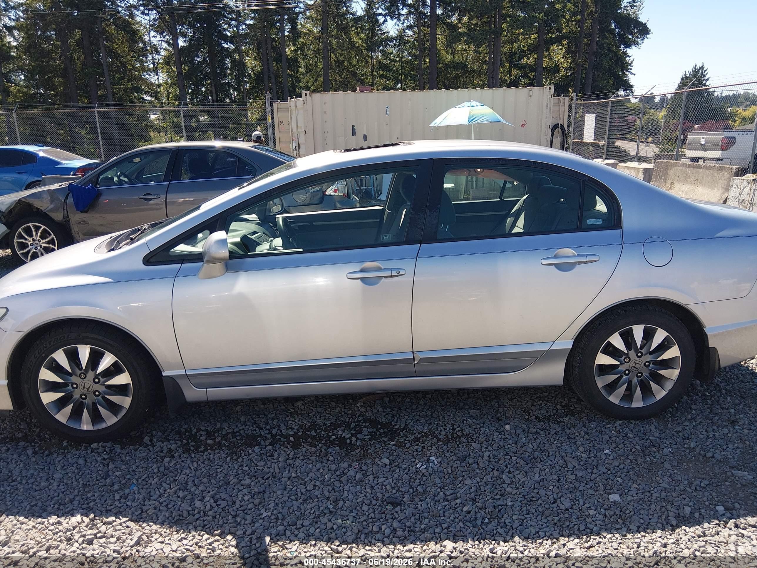 2009 Honda Civic Ex Silver vin: 19XFA16899E008595