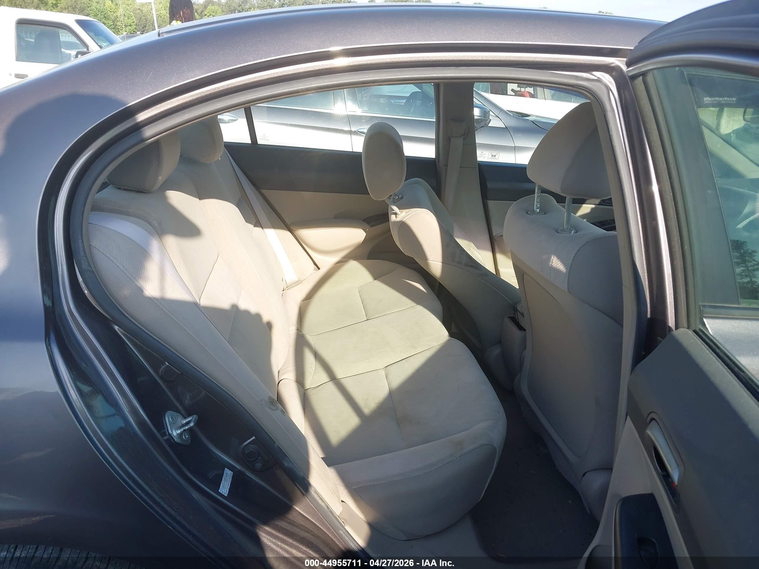 2010 Honda Civic Lx Gray vin: 19XFA1E52AE040235