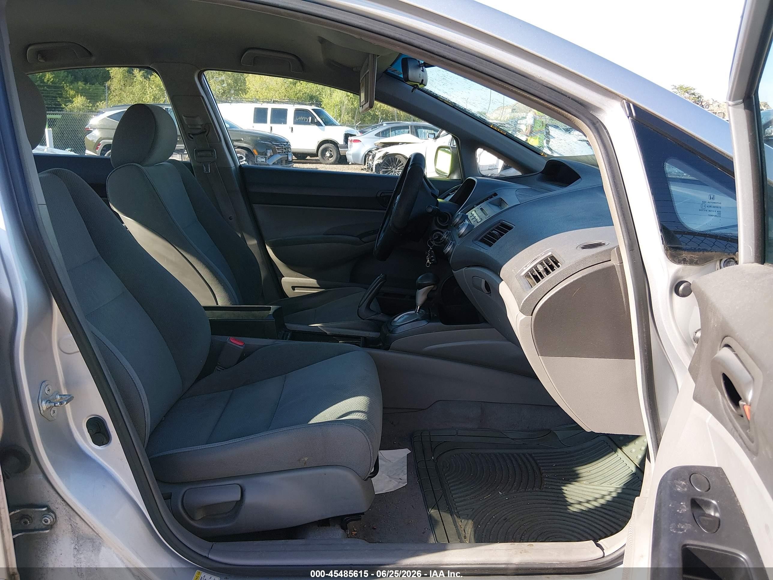 2011 Honda Civic Vp Silver vin: 19XFA1F32BE010201