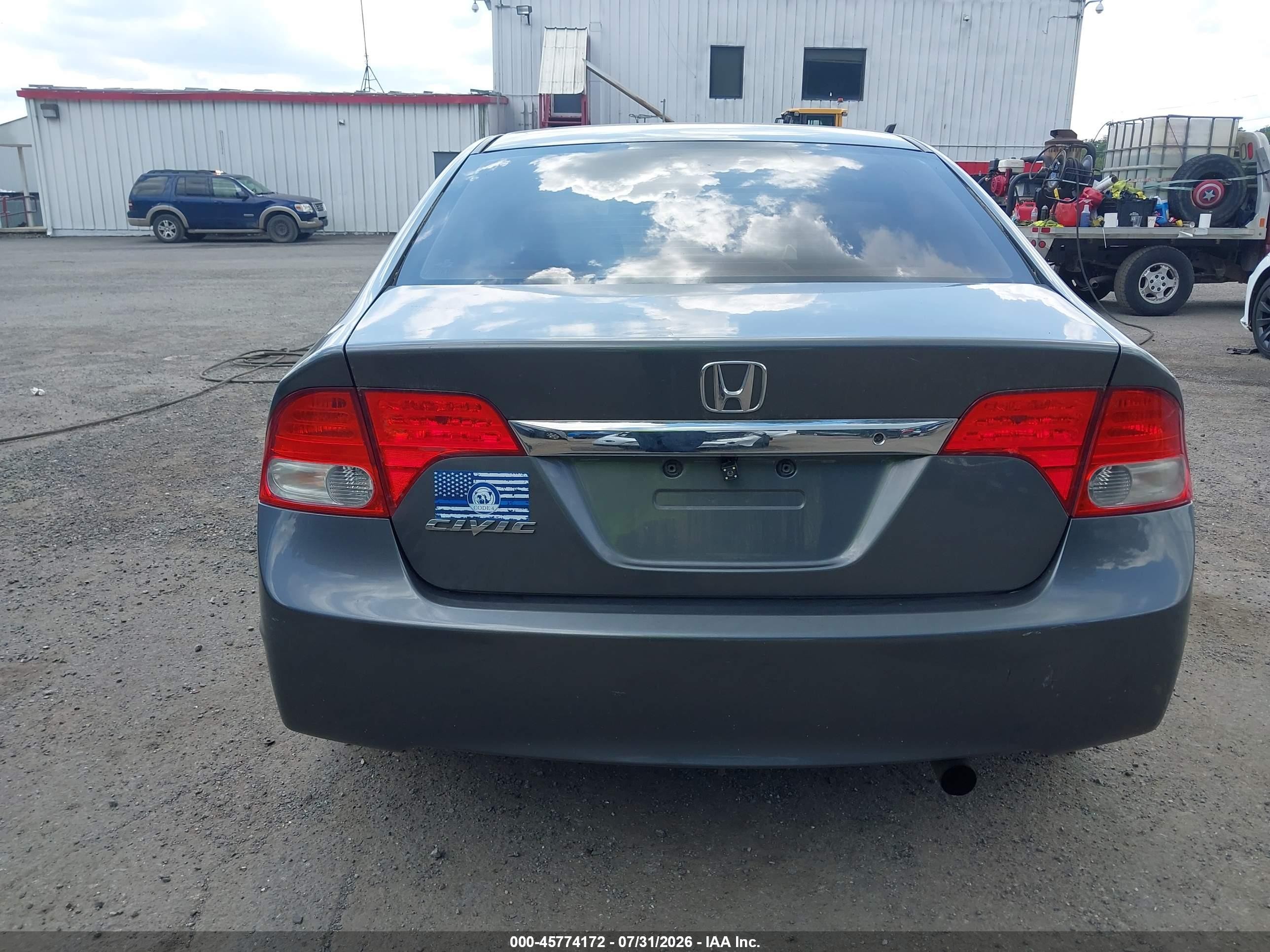 2011 Honda Civic Vp vin: 19XFA1F33BE042106