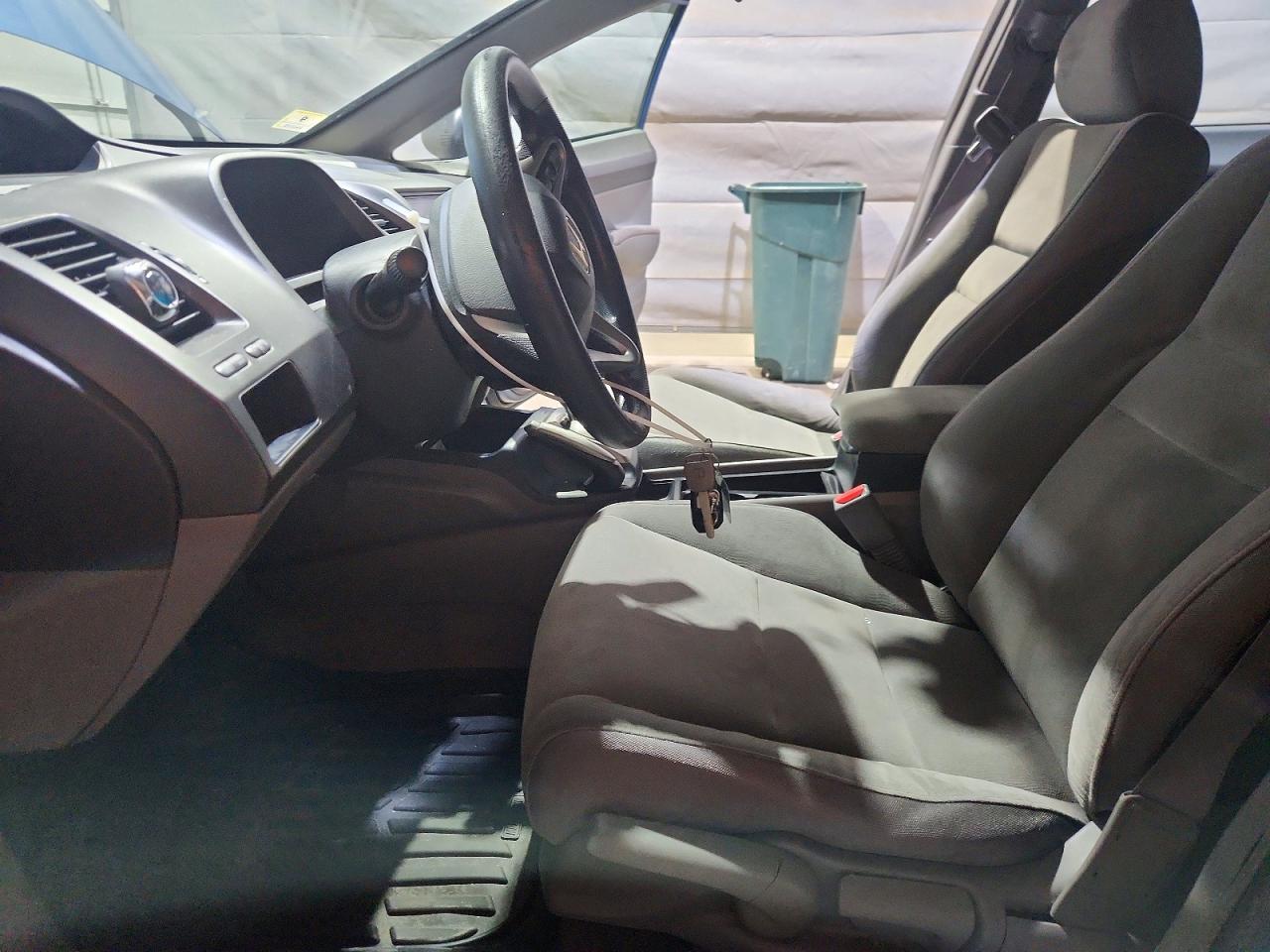 2010 Honda Civic Vp Blue vin: 19XFA1F35AE081360
