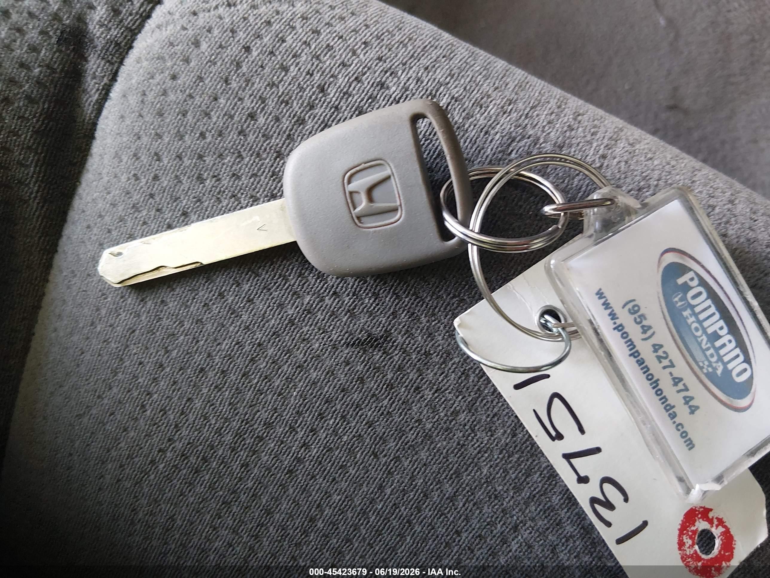 2011 Honda Civic Vp Silver vin: 19XFA1F39BE032972