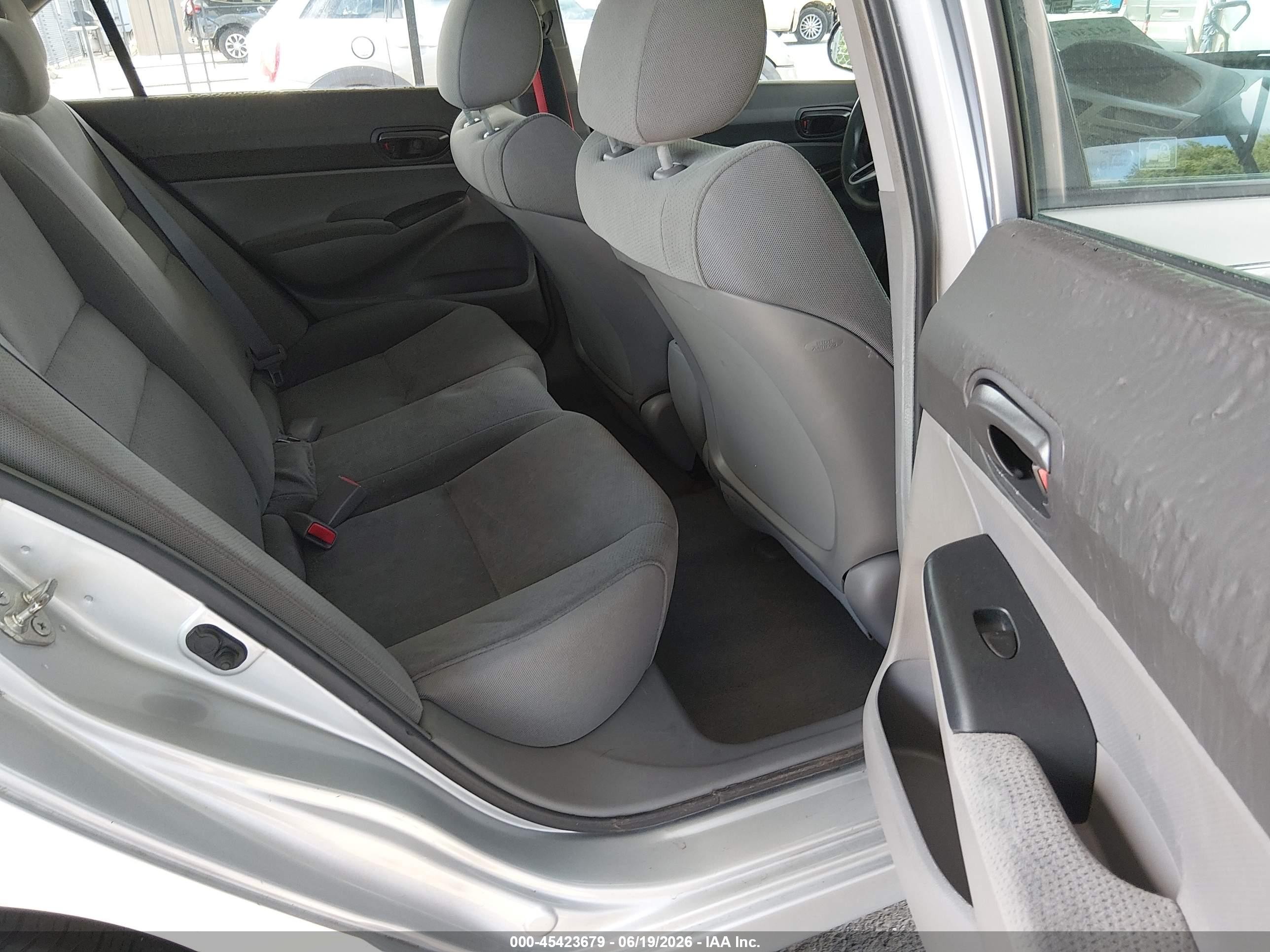 2011 Honda Civic Vp Silver vin: 19XFA1F39BE032972