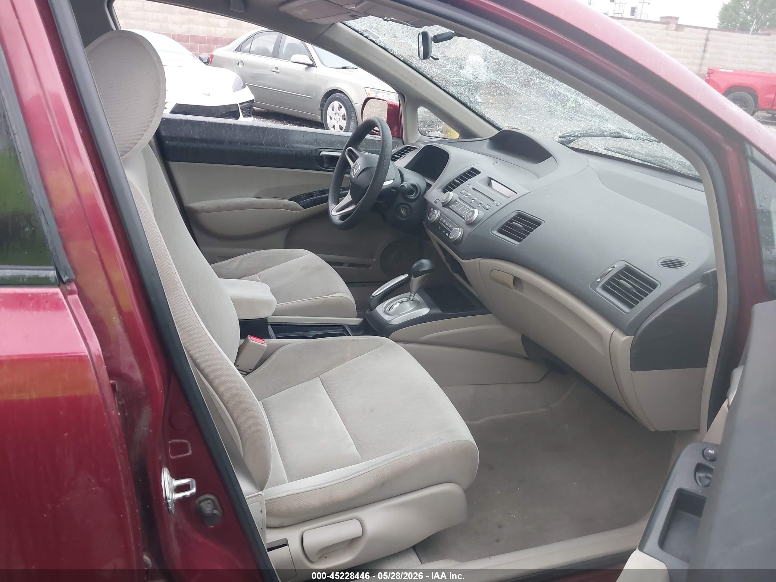 2010 Honda Civic Lx Red vin: 19XFA1F51AE031363