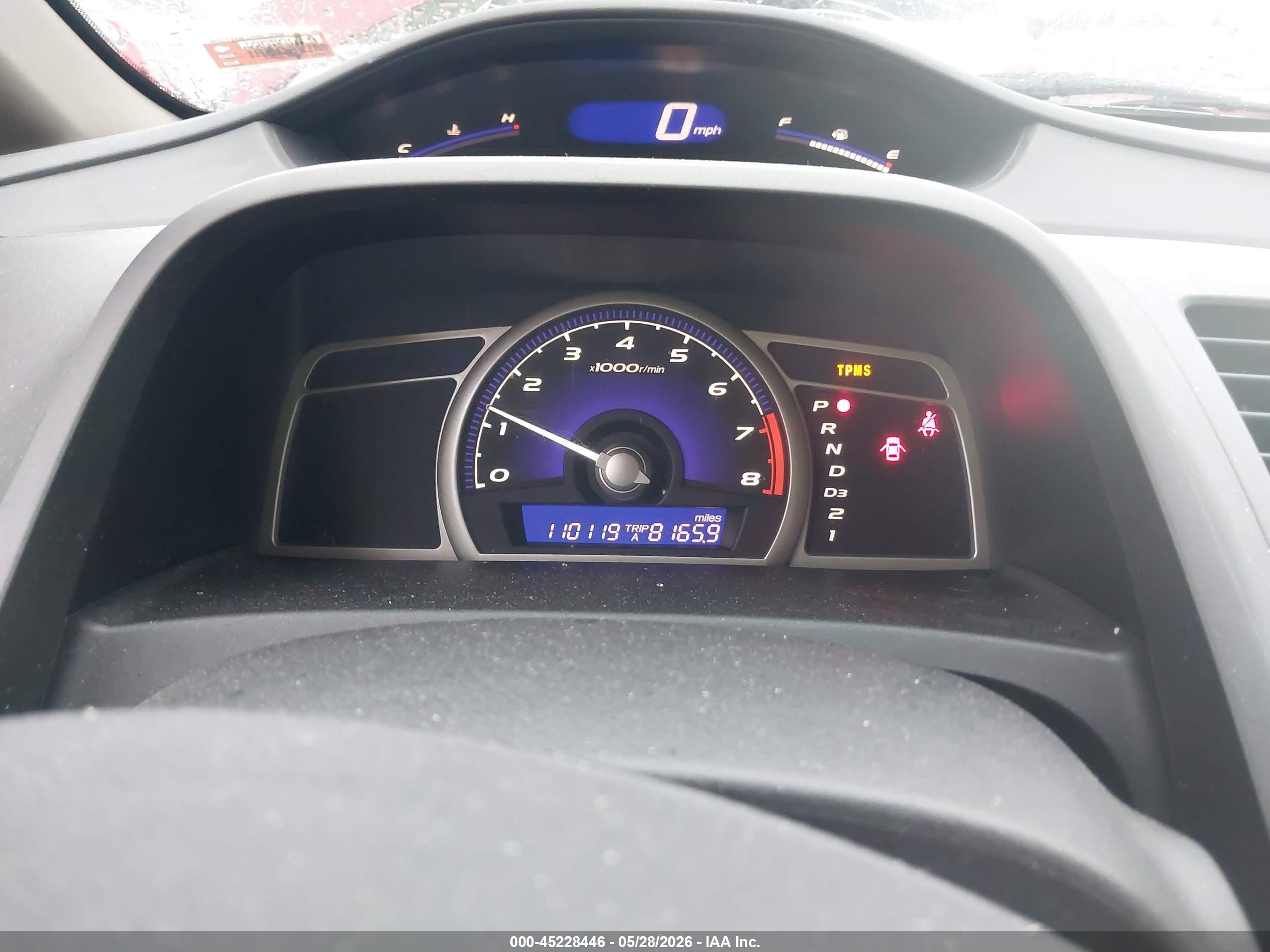 2010 Honda Civic Lx Red vin: 19XFA1F51AE031363