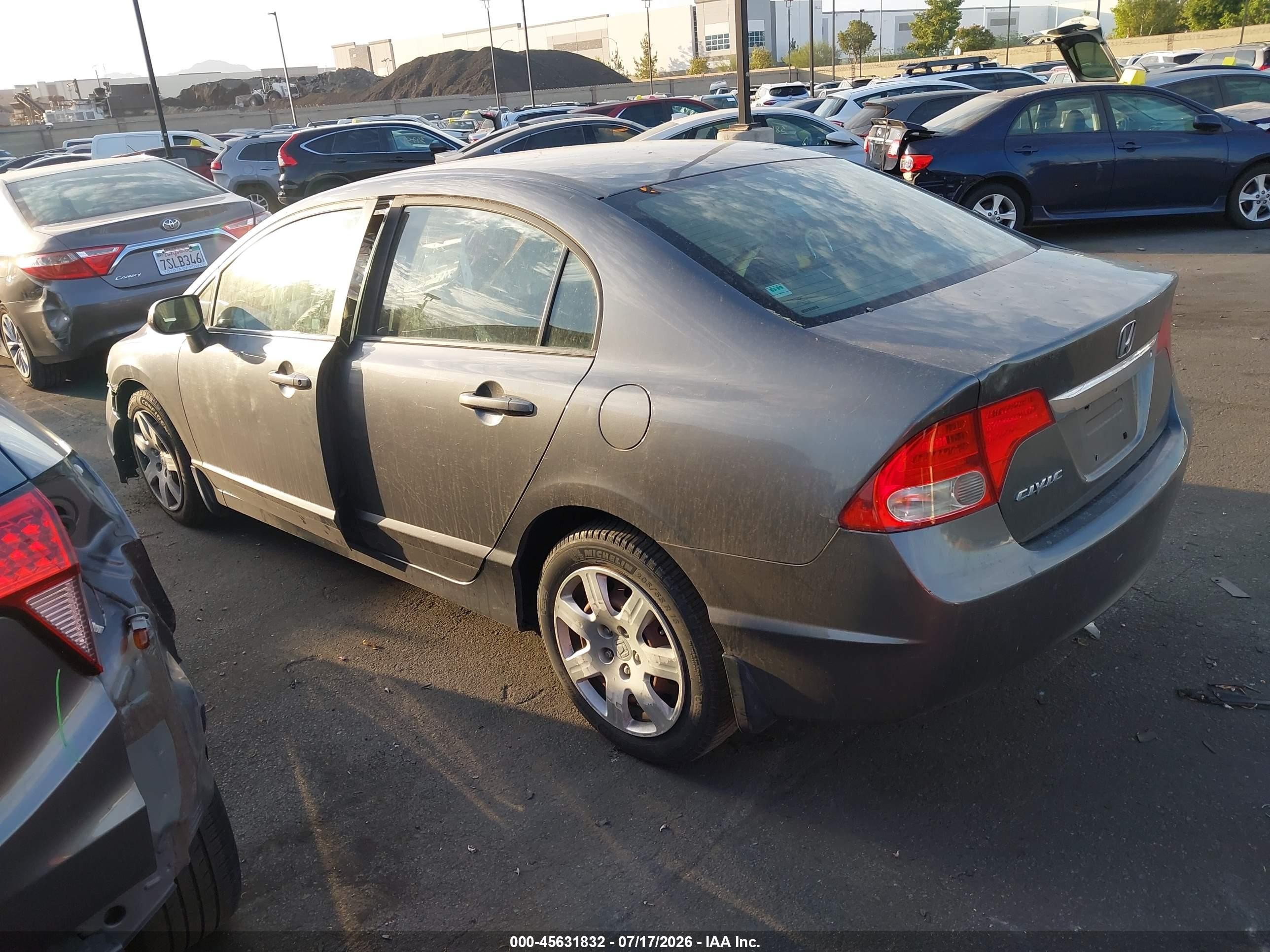2010 Honda Civic Lx Gray vin: 19XFA1F51AE073712