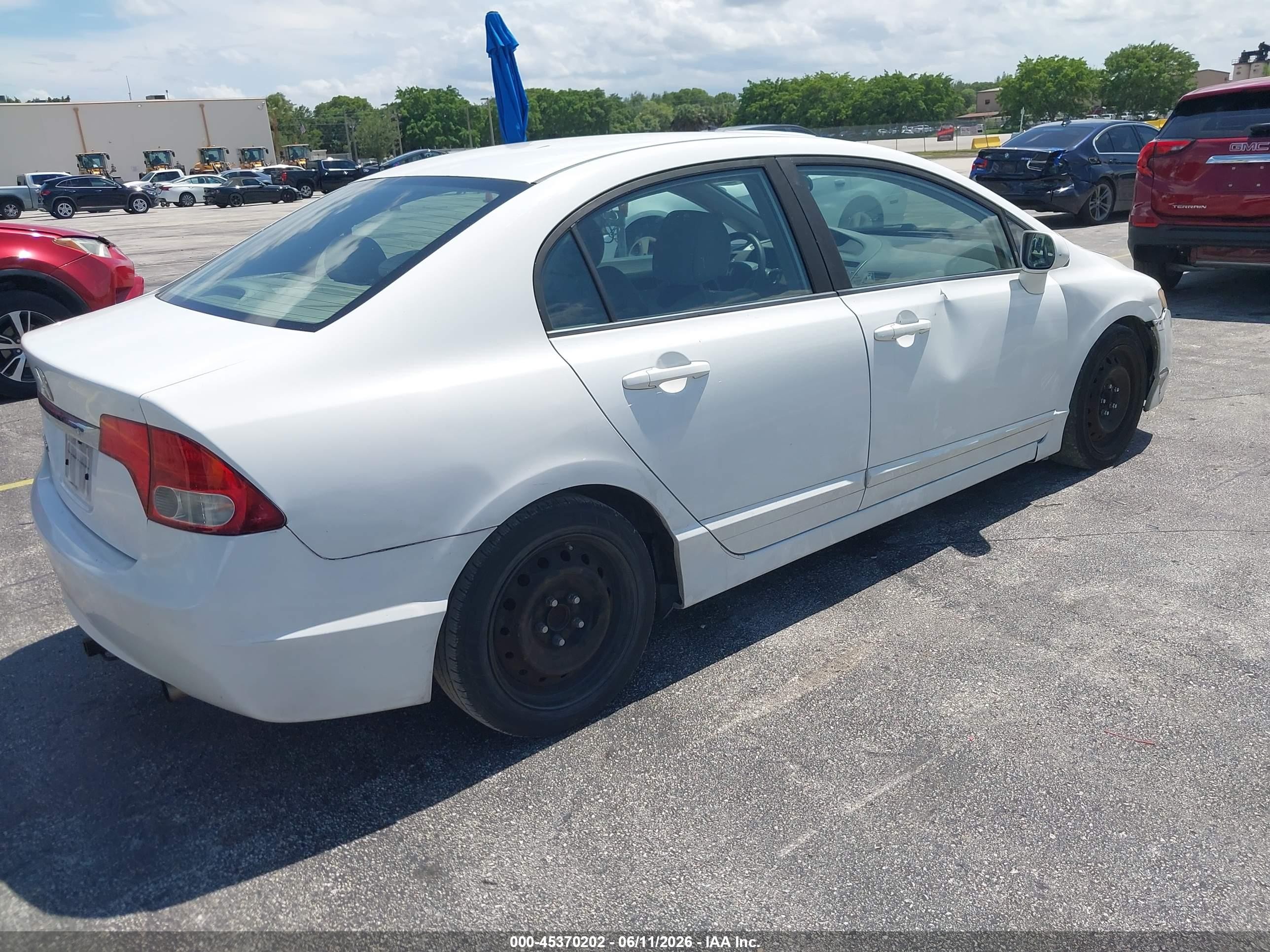 2011 Honda Civic Lx Белый vin: 19XFA1F51BE016881
