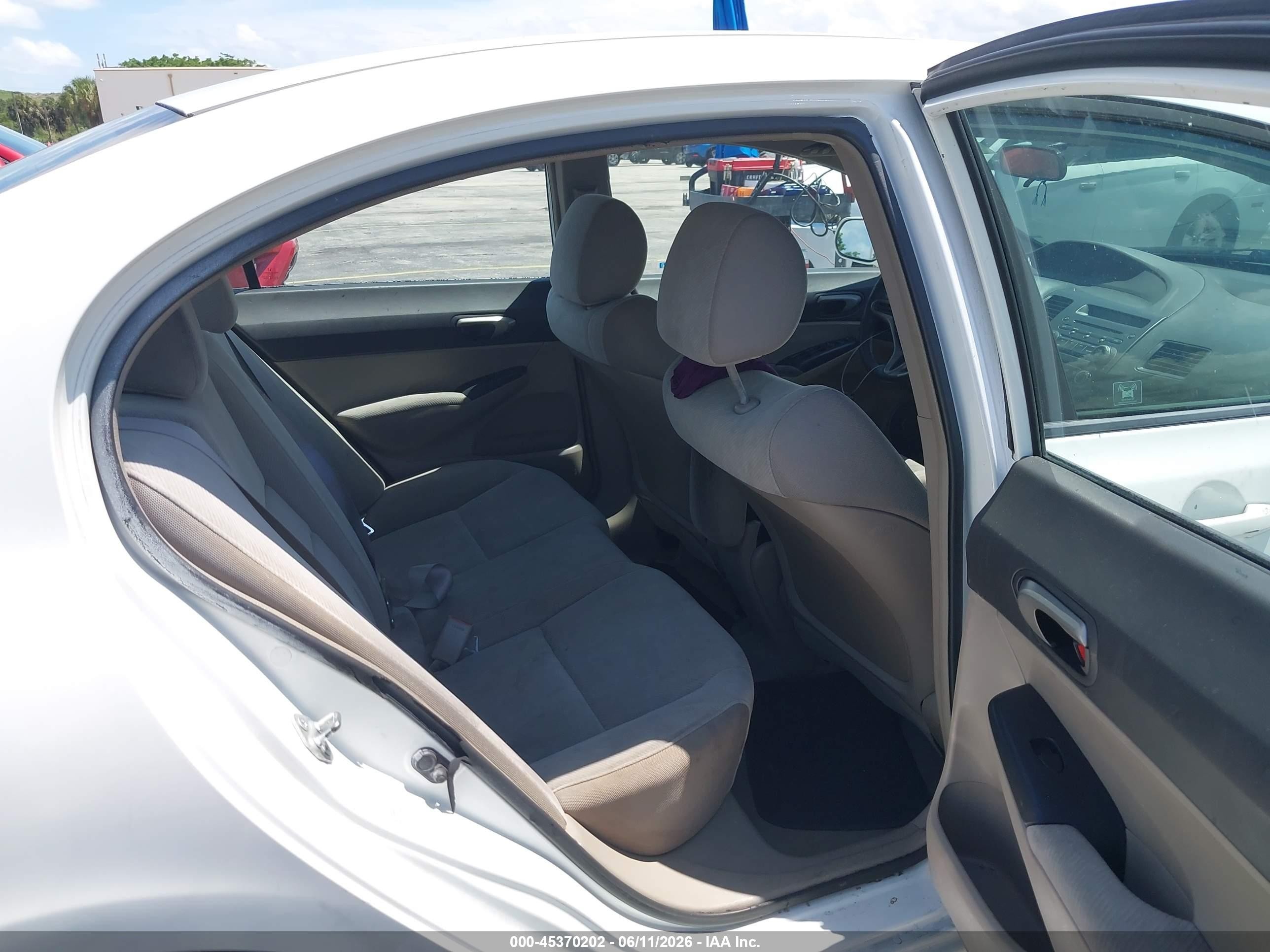 2011 Honda Civic Lx Белый vin: 19XFA1F51BE016881