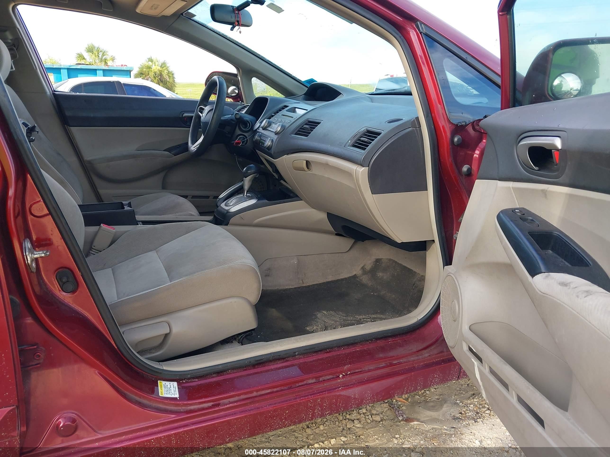 2011 Honda Civic Lx Red vin: 19XFA1F51BE025757