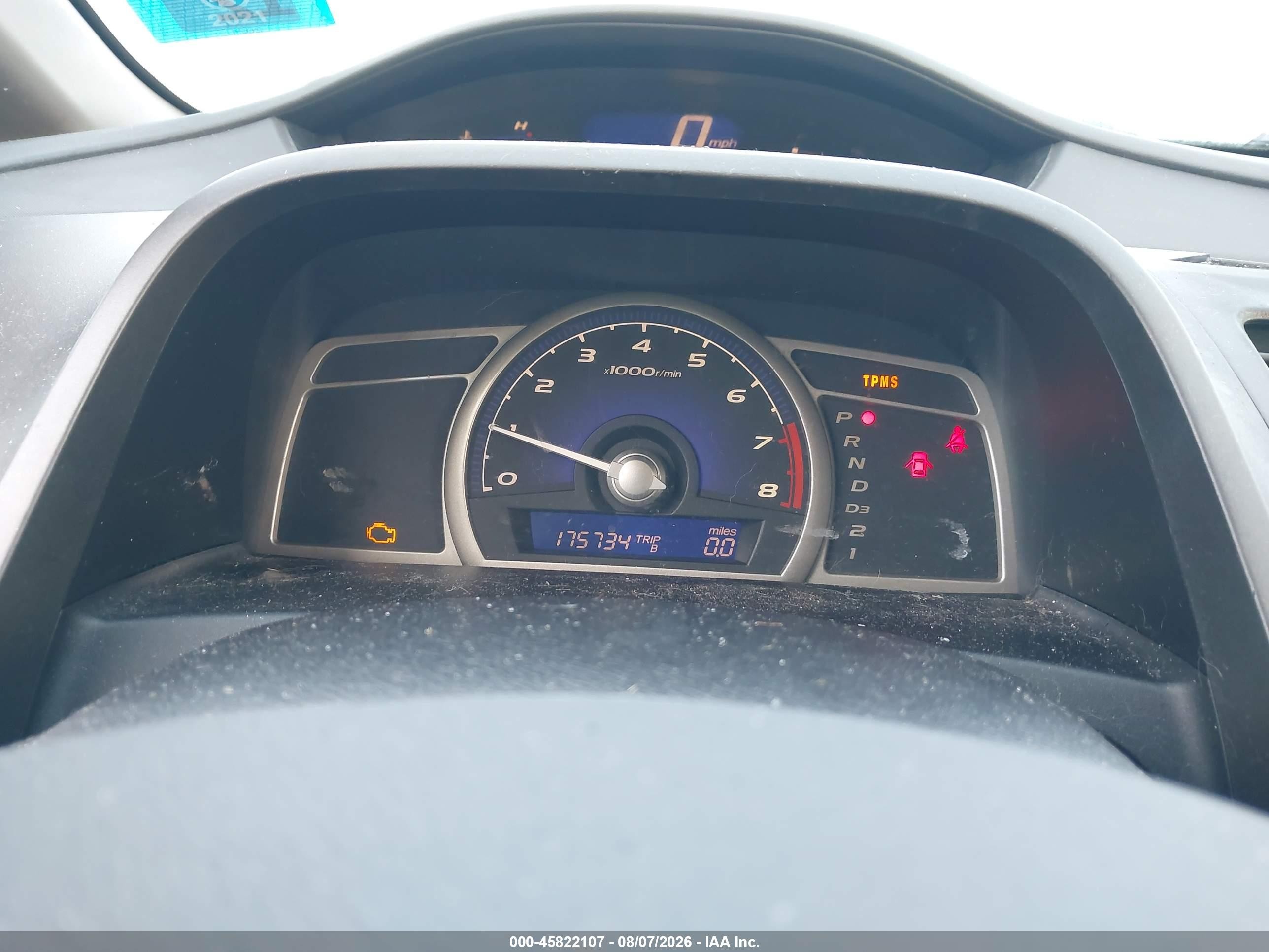 2011 Honda Civic Lx Red vin: 19XFA1F51BE025757