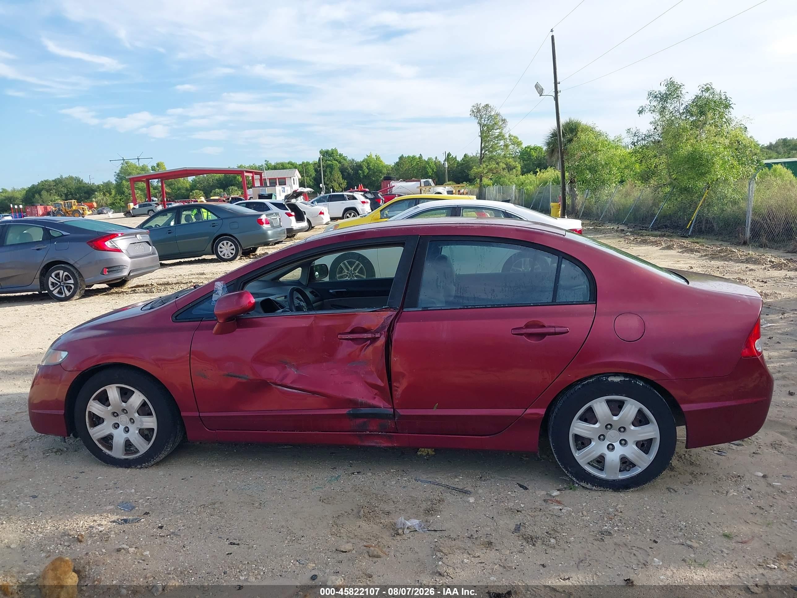 2011 Honda Civic Lx Red vin: 19XFA1F51BE025757