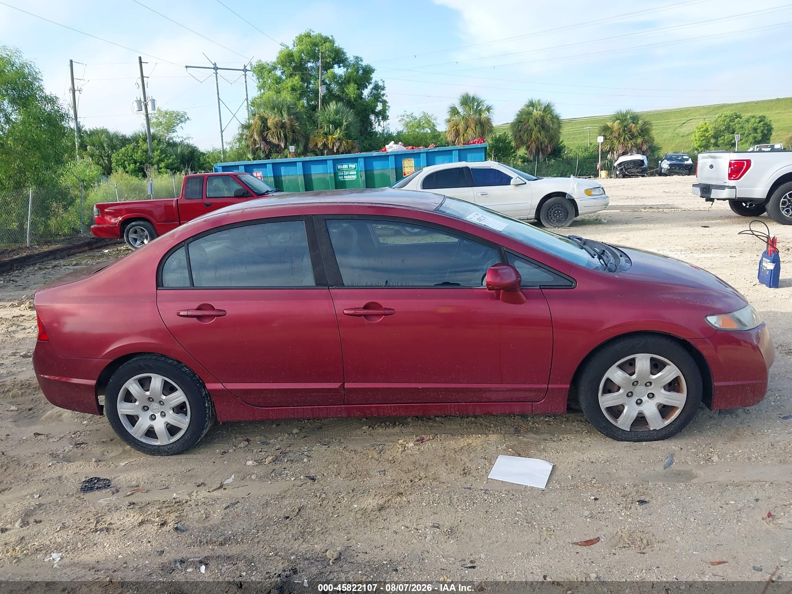 2011 Honda Civic Lx Red vin: 19XFA1F51BE025757