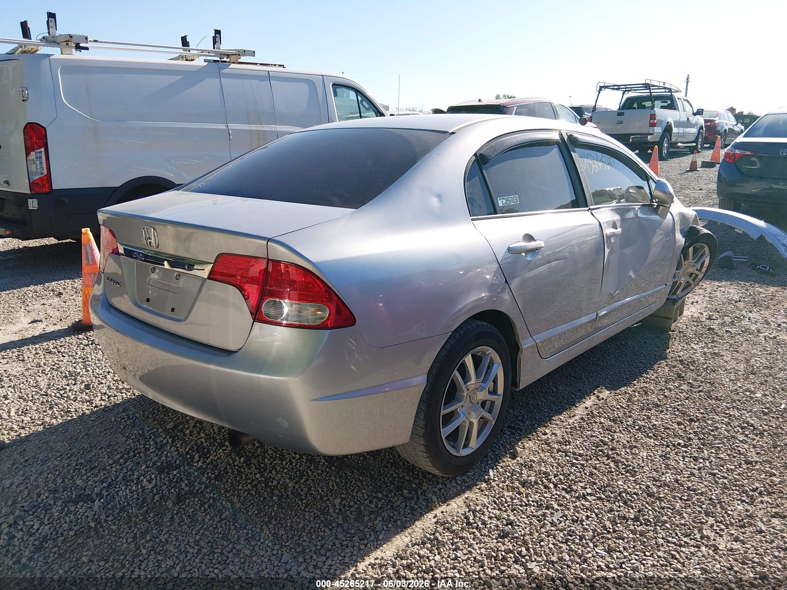 2011 Honda Civic Lx Silver vin: 19XFA1F51BE046852