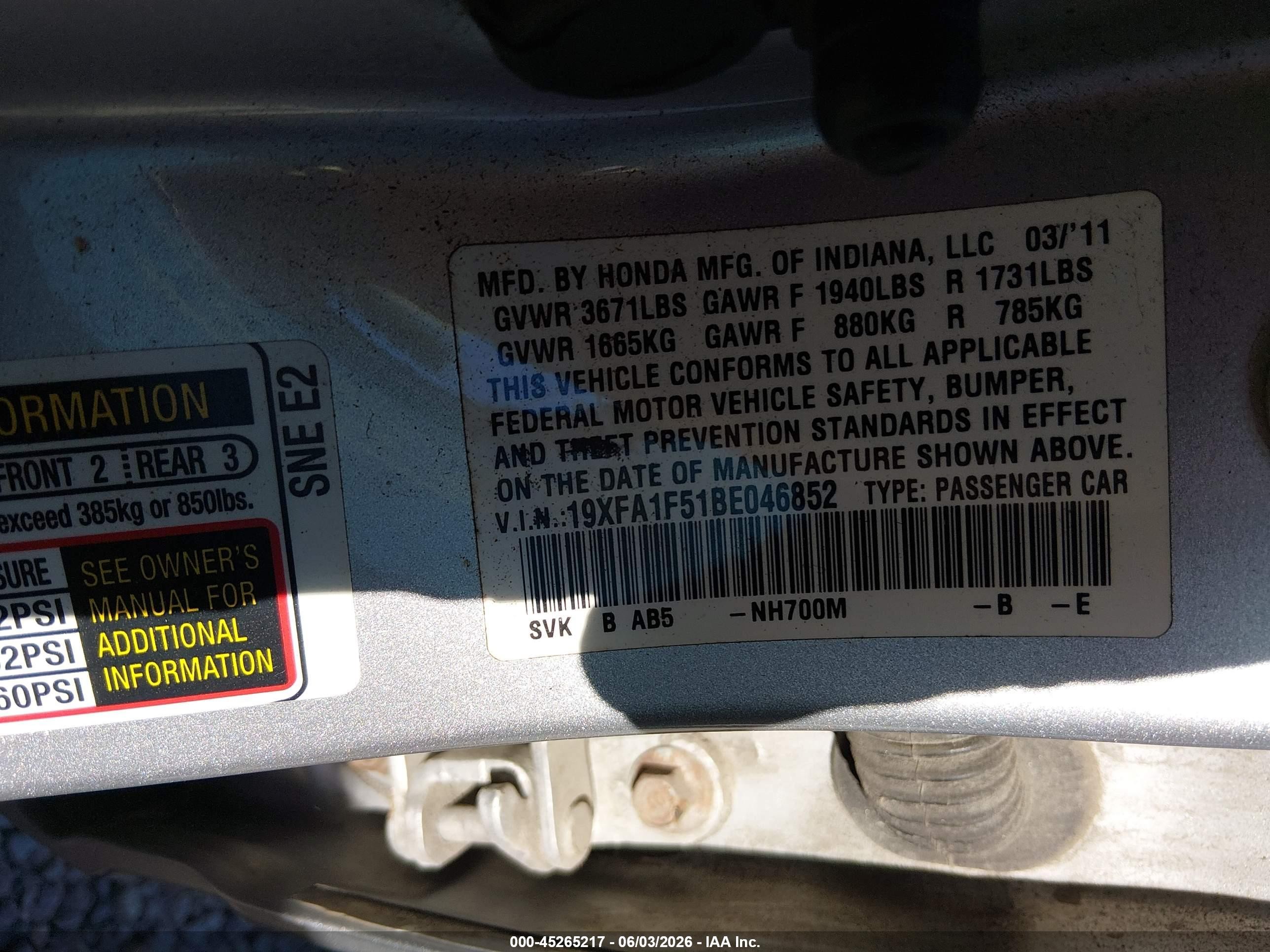 2011 Honda Civic Lx Silver vin: 19XFA1F51BE046852