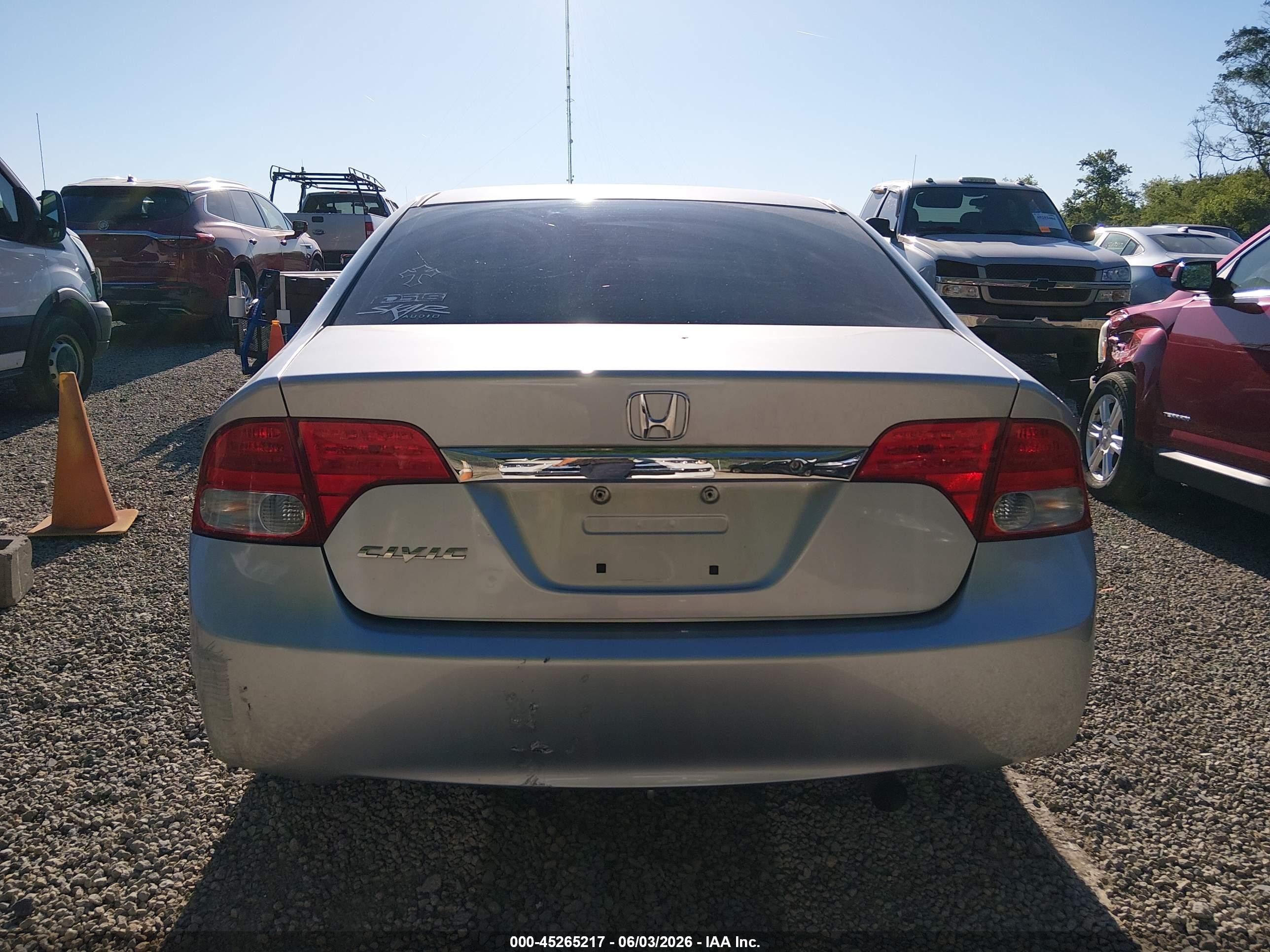 2011 Honda Civic Lx Silver vin: 19XFA1F51BE046852