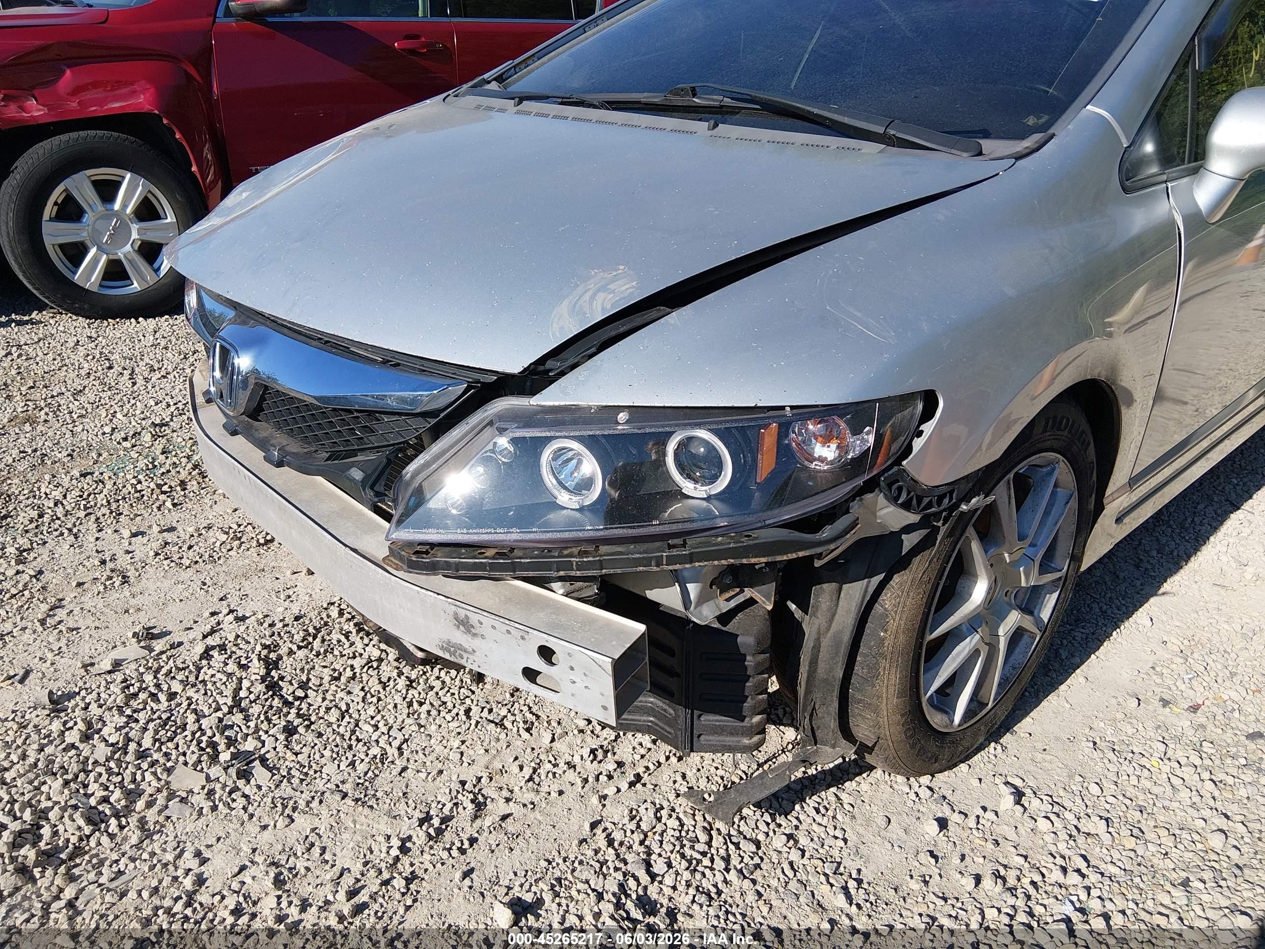 2011 Honda Civic Lx Silver vin: 19XFA1F51BE046852