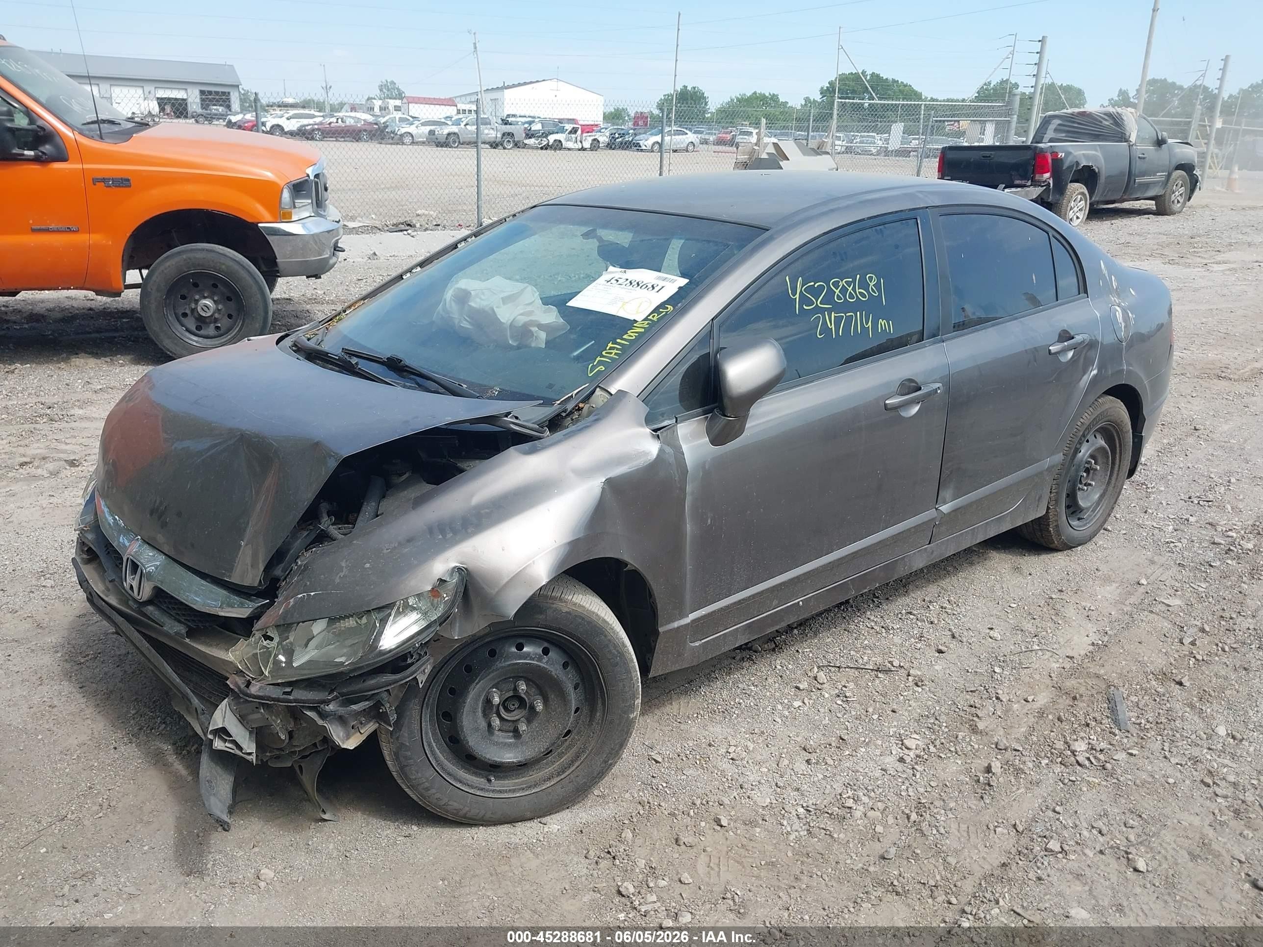2010 Honda Civic Lx Gray vin: 19XFA1F52AE018623