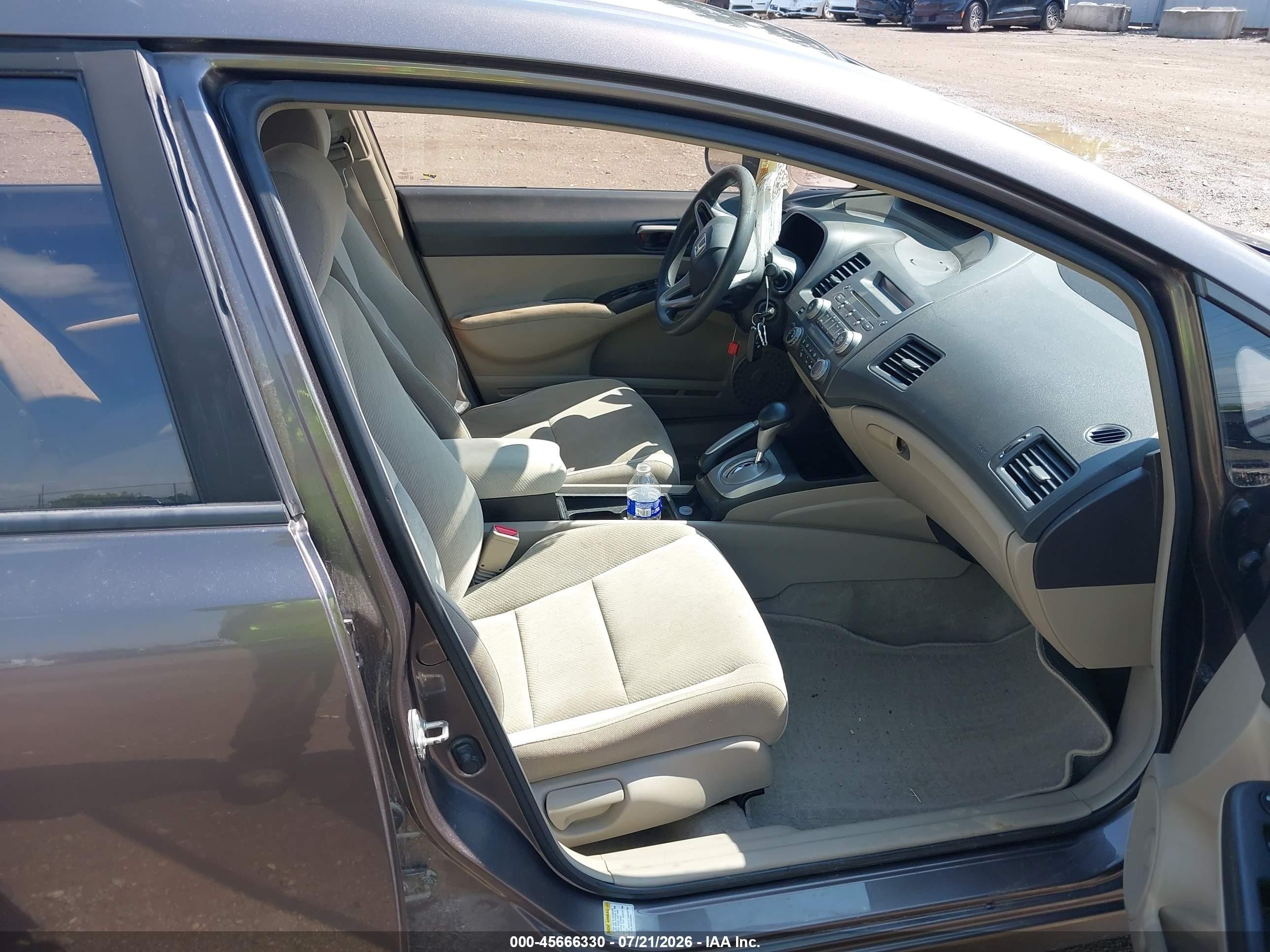 2010 Honda Civic Lx Champagne vin: 19XFA1F52AE036684