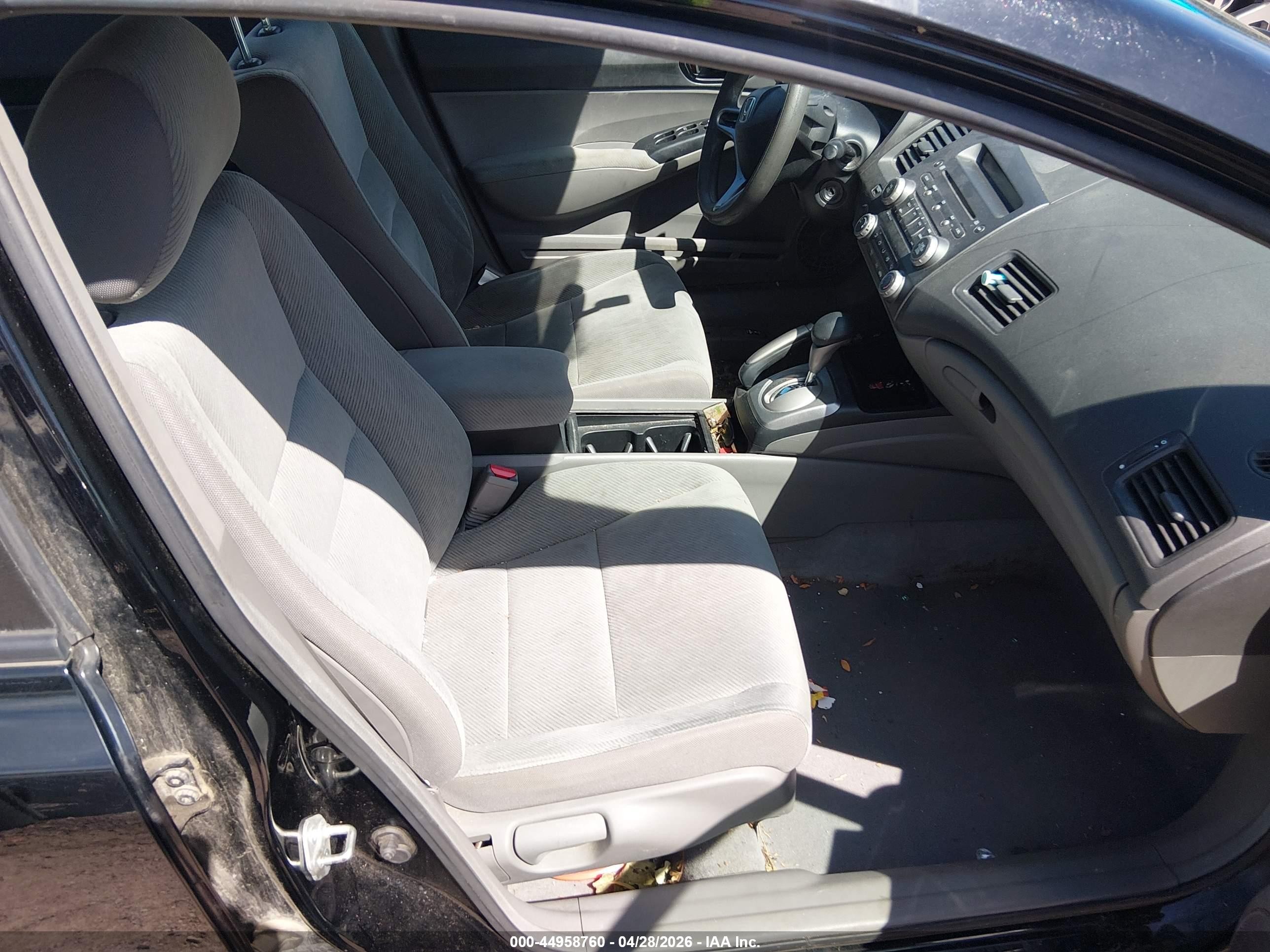2010 Honda Civic Lx Black vin: 19XFA1F52AE040850